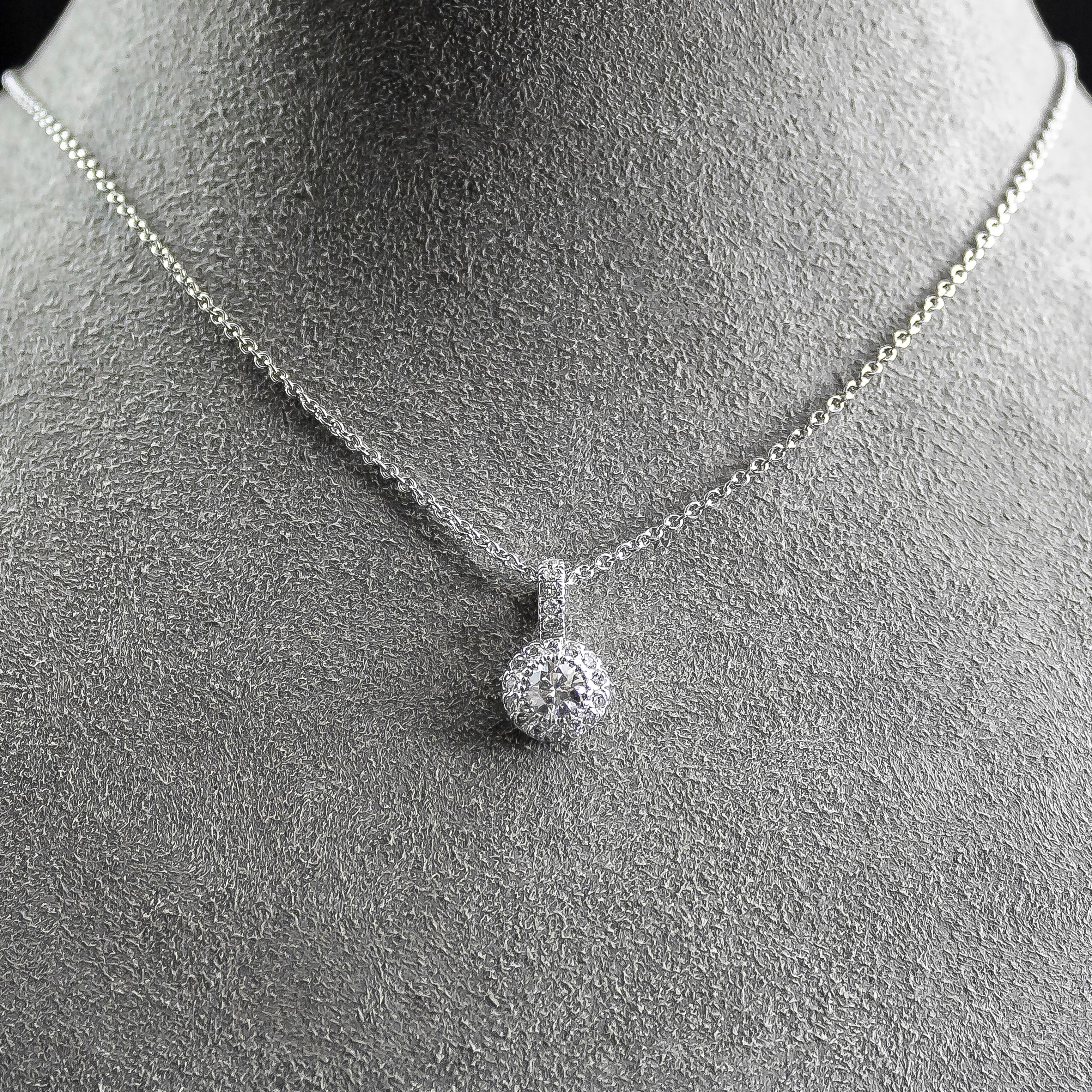 Contemporary Roman Malakov Round Diamond Halo Pendant Necklace For Sale