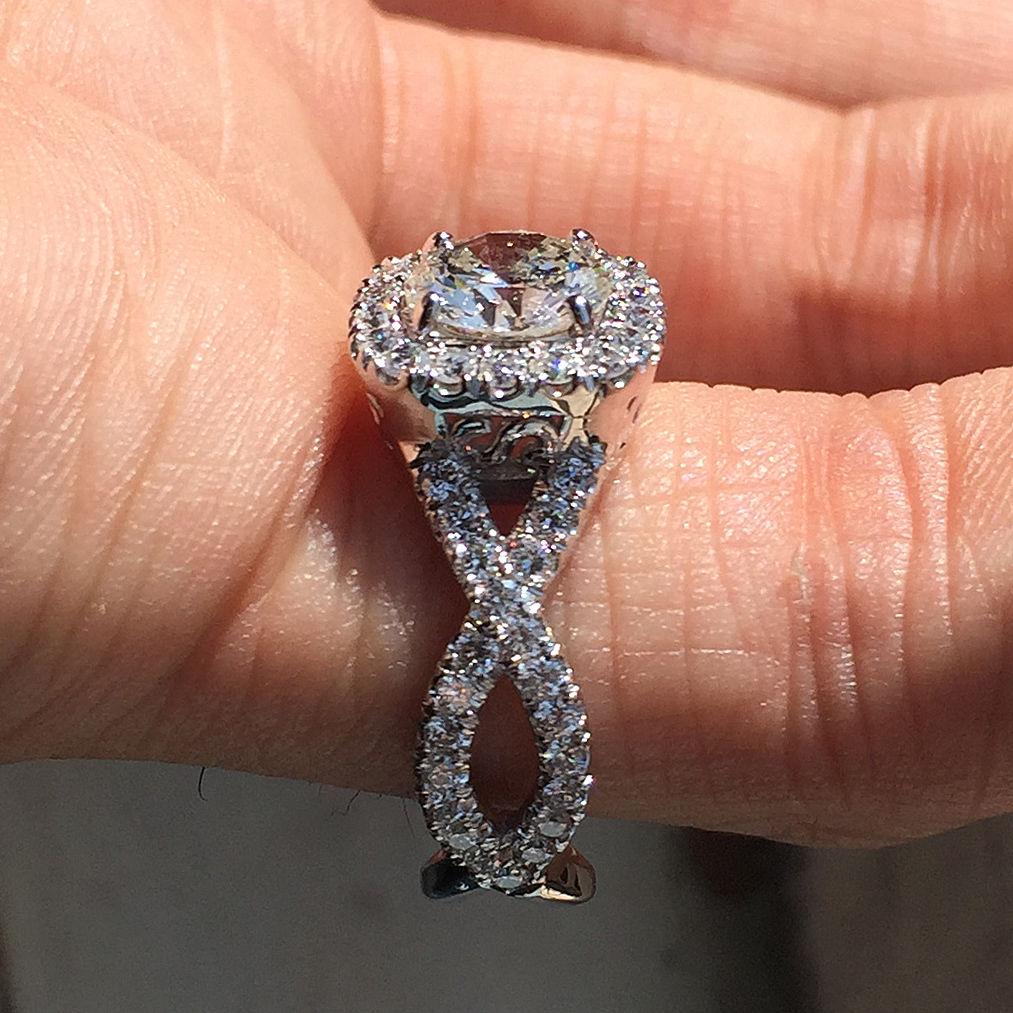 Round Diamond Halo Twist Engagement Ring, 1.3 Center, 2.3 Carat In New Condition For Sale In West Hollywood, CA