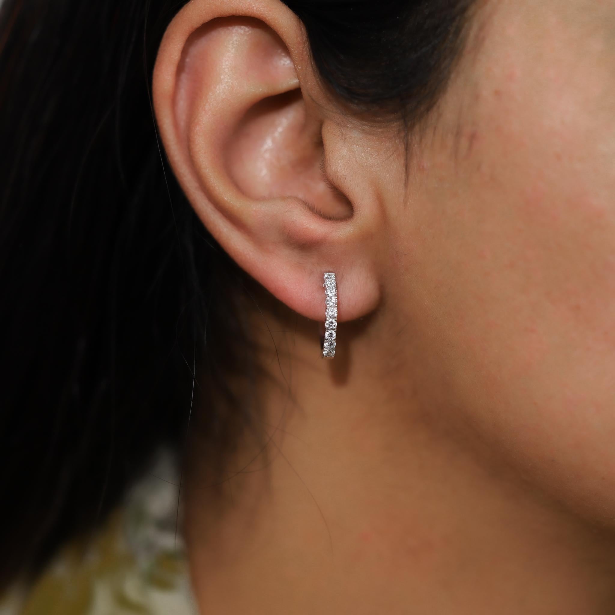 Women's Round Diamond Hoop Earrings with E VS Natural Diamonds  For Sale