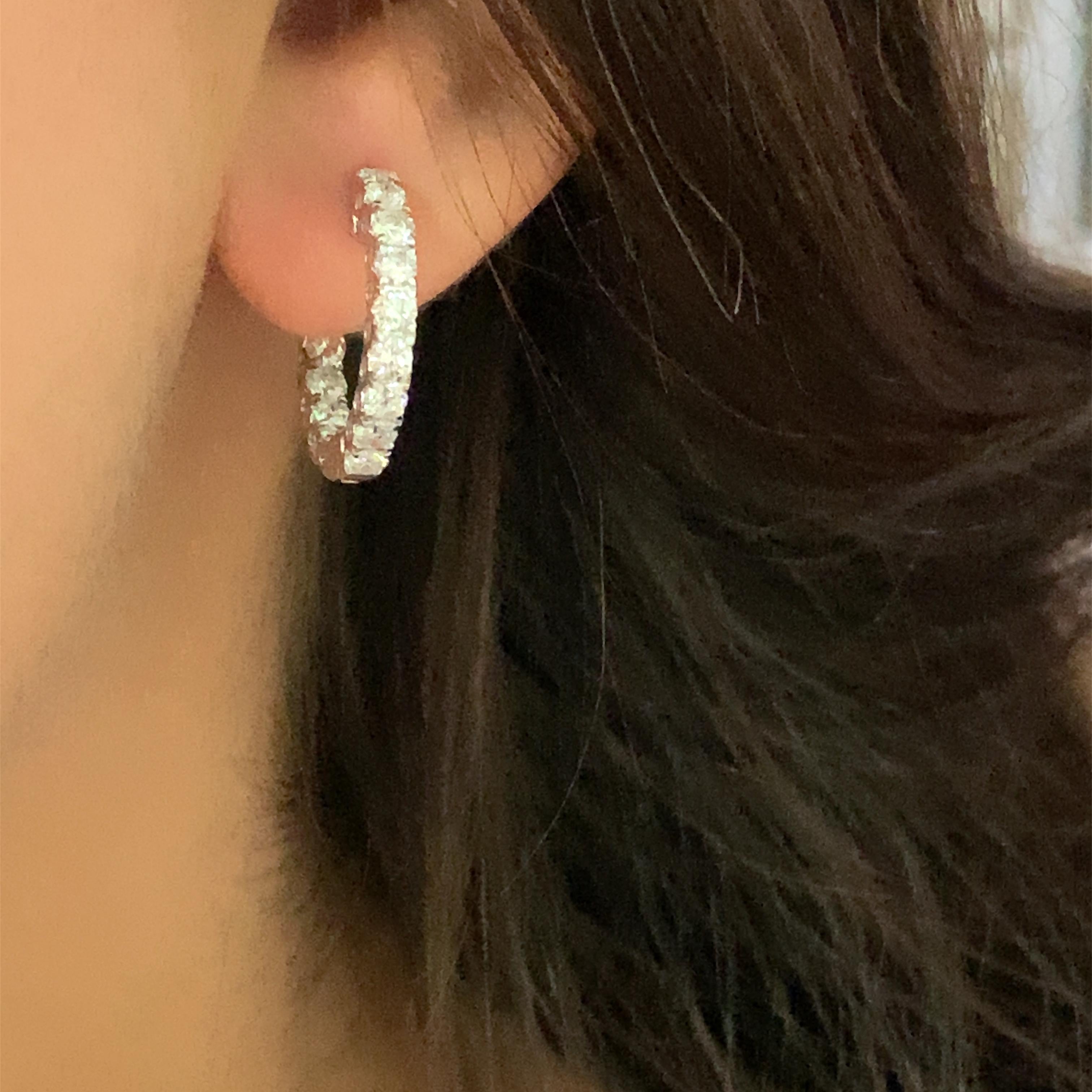 Art Déco Orecchini a cerchio con diamante rotondo in oro bianco 18 carati in vendita
