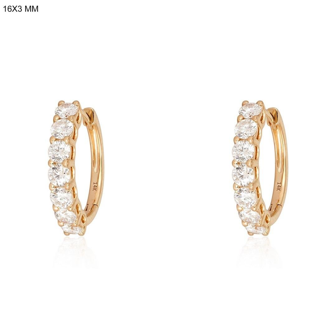 Runder Diamant Huggie-Ohrring aus 14K Gold (Moderne) im Angebot