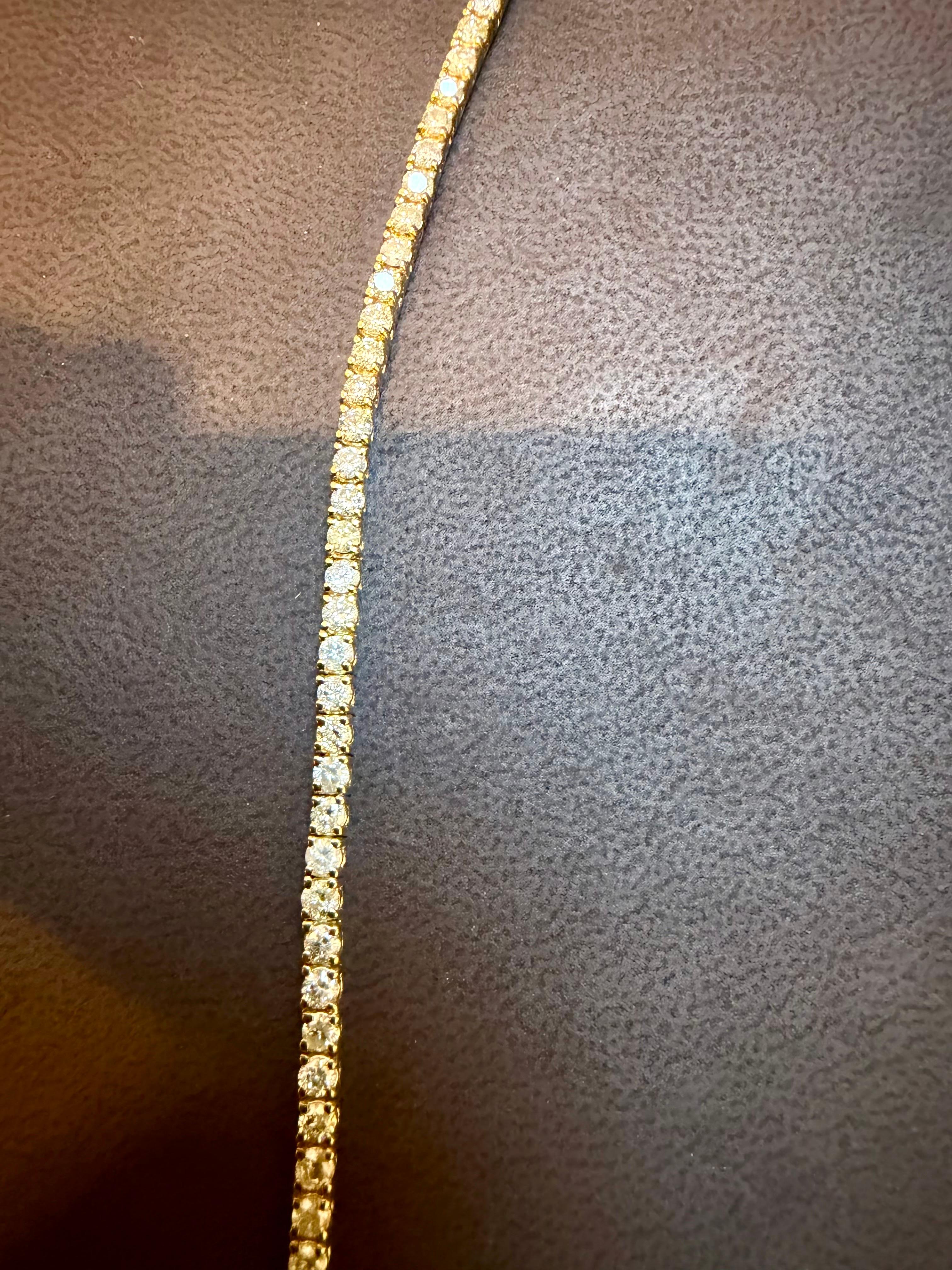 Bracelet de tennis en or jaune avec lignes de diamants ronds 3,85 carats, or jaune 14 K en vente 3