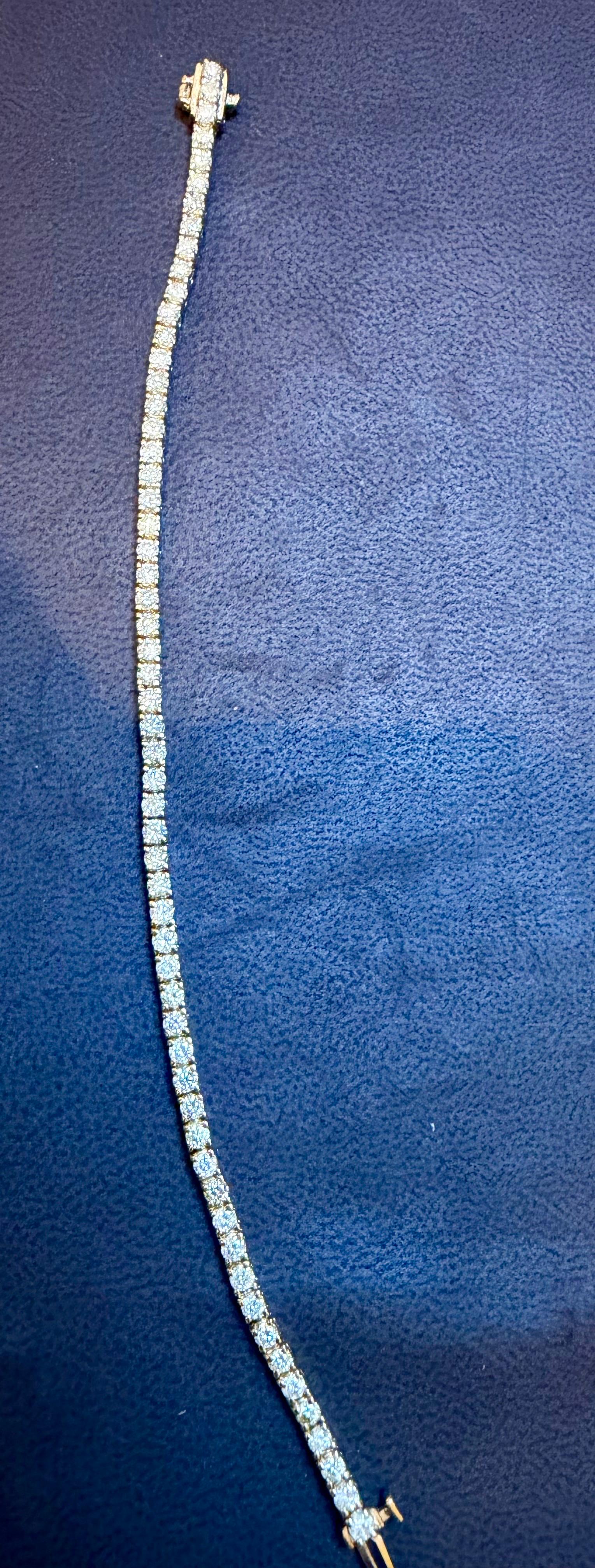 Bracelet de tennis en or jaune avec lignes de diamants ronds 3,85 carats, or jaune 14 K en vente 4