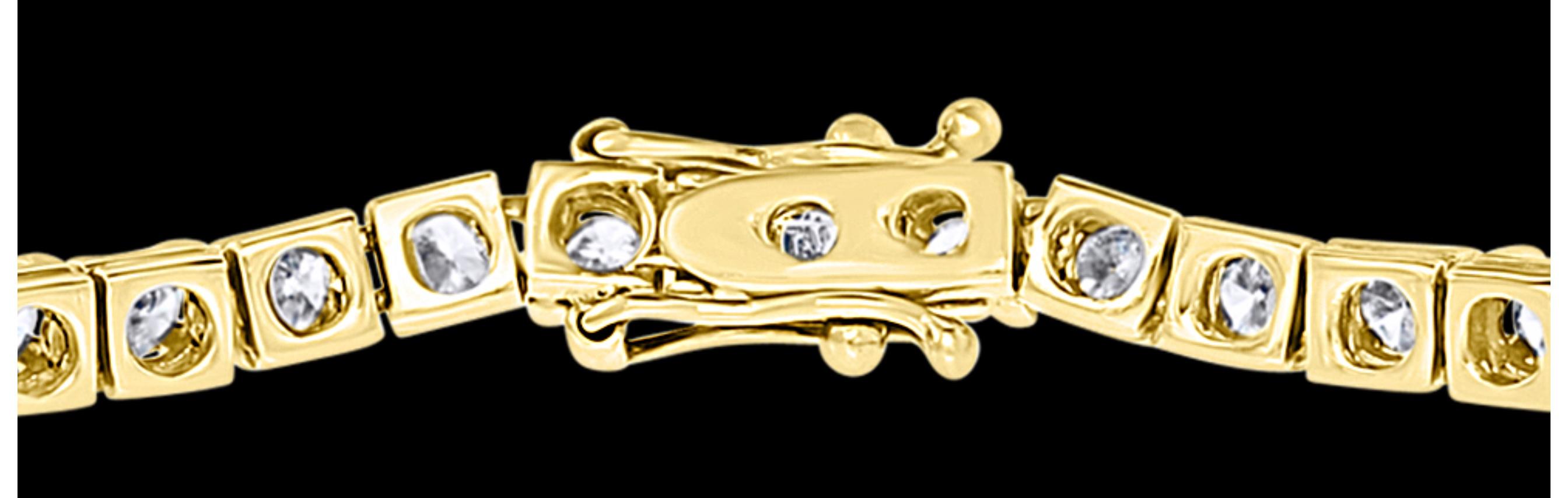 Round Cut Round Diamond Line Tennis Bracelet in Yellow Gold 3.85 Carat, 14 K Yellow Gold For Sale