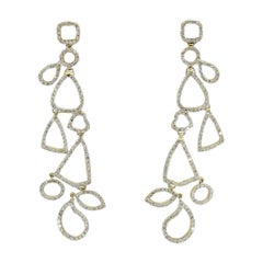 Pendientes Colgantes de Oro Amarillo con Diamante Redondo y Moderno Diseño Geométrico