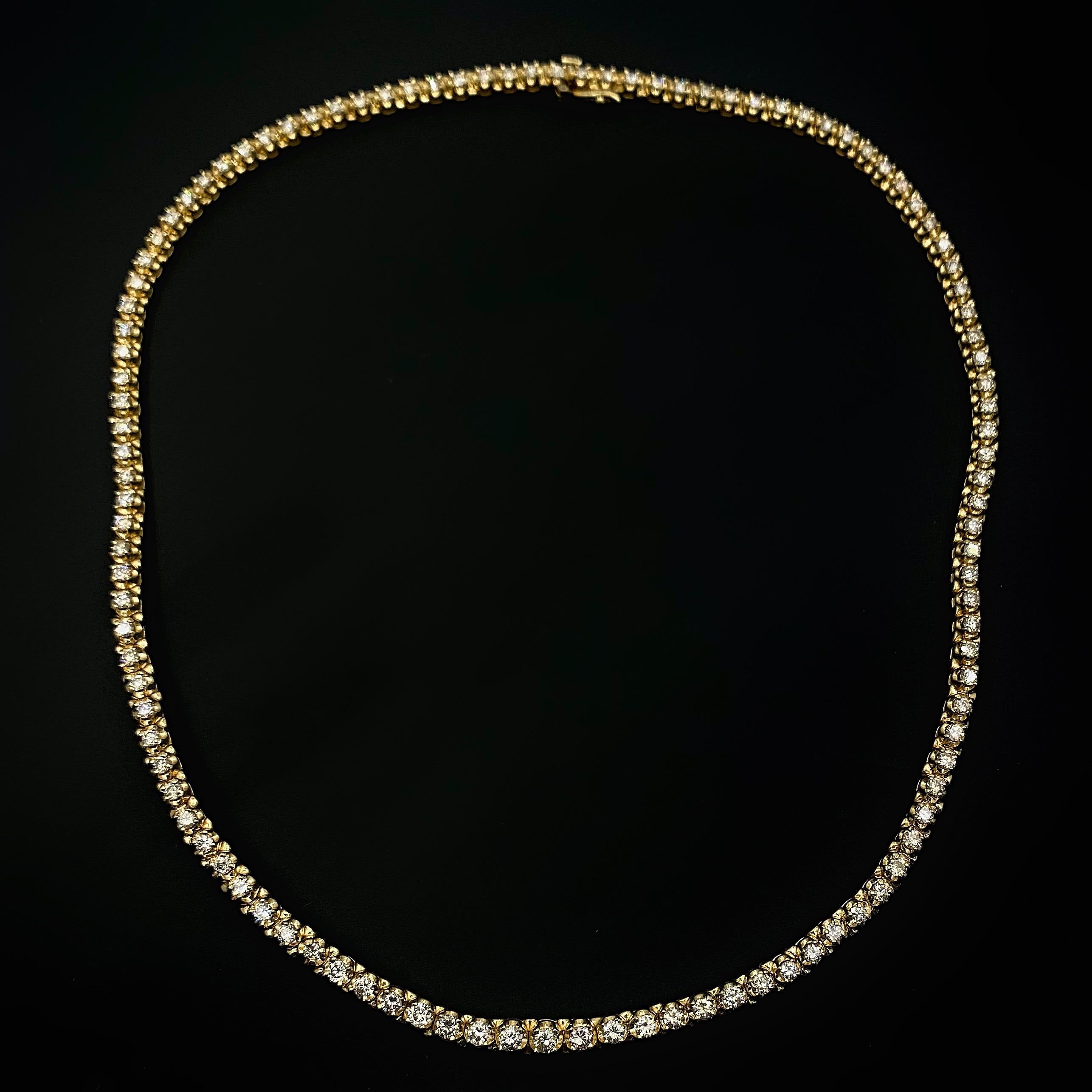 Round Diamond Necklace 5.50 Carat in 18 Karat Yellow Gold 1