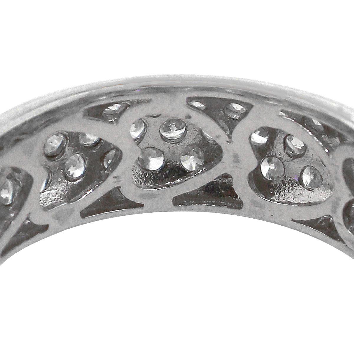 Fascia per l'eternità con diamante rotondo e pavé in vendita 3