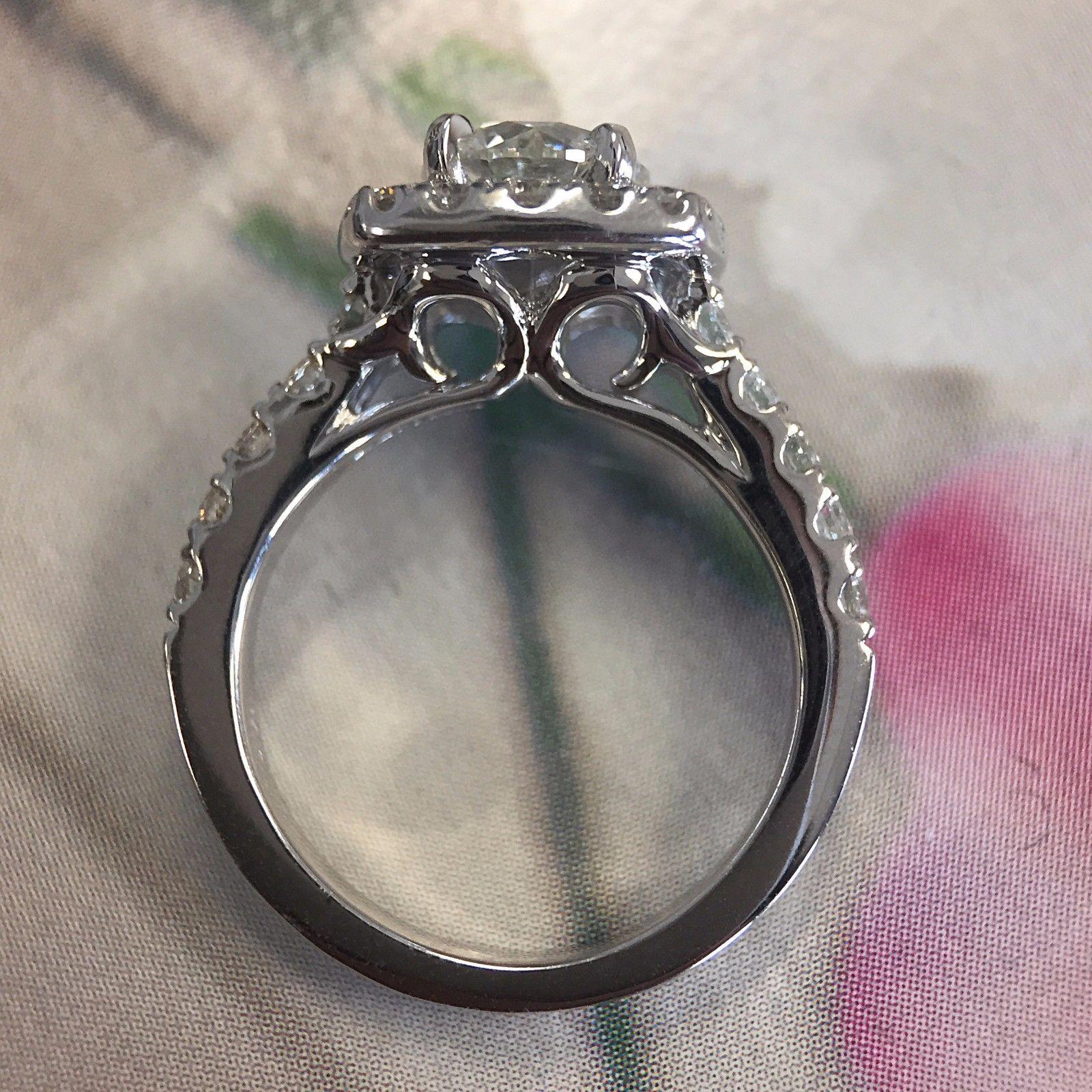 Round Diamond Pave Halo Engagement Ring White Gold, 1.35 Carat TW In New Condition For Sale In West Hollywood, CA