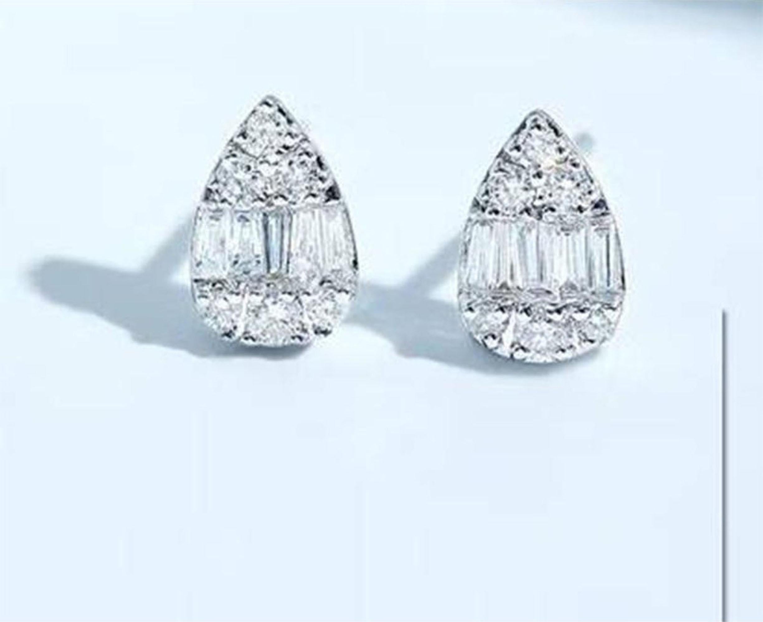 Orecchini con diamante rotondo a forma di pera in oro bianco 14K