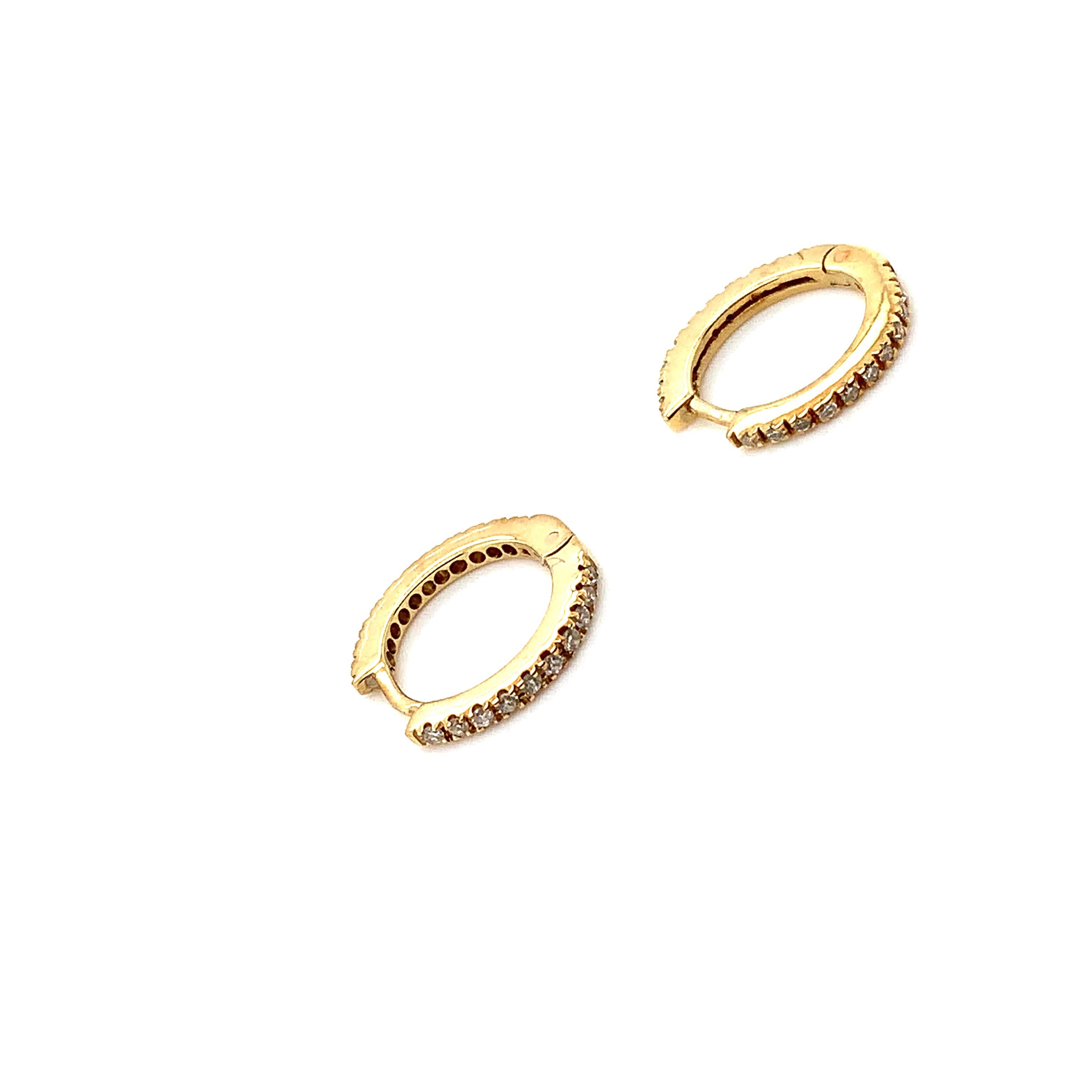 Round diamond petite hoop earrings 18k yellow gold In New Condition For Sale In London, GB