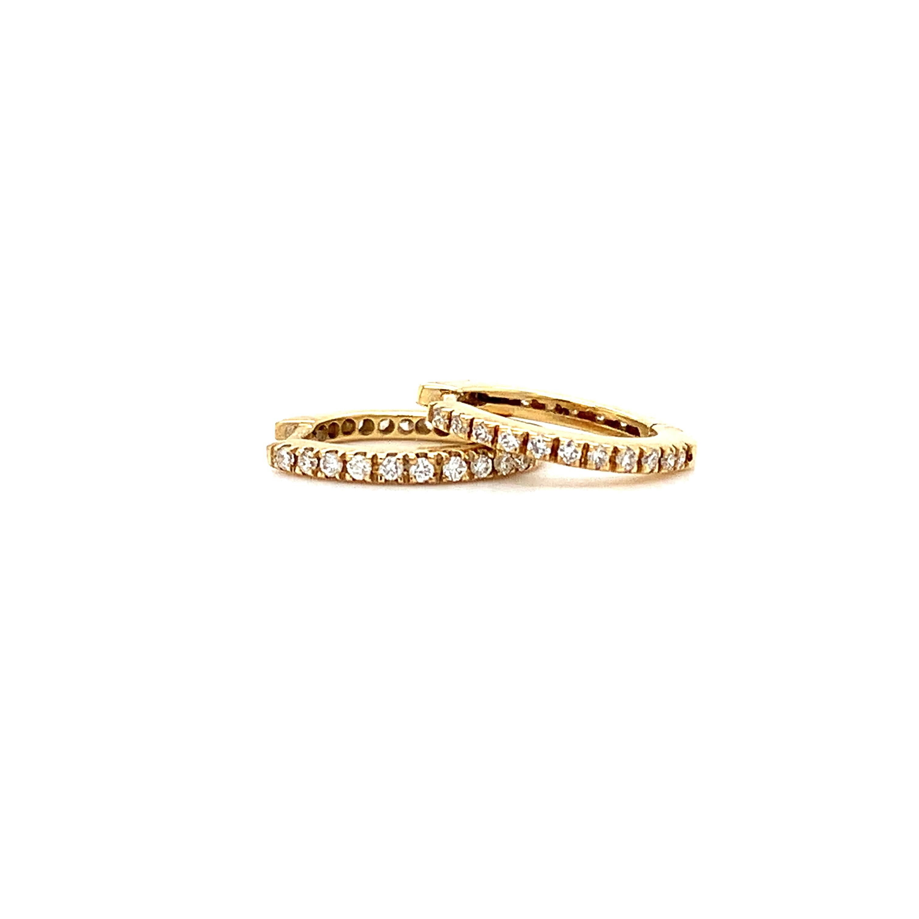 Round diamond petite hoop earrings 18k yellow gold For Sale 1