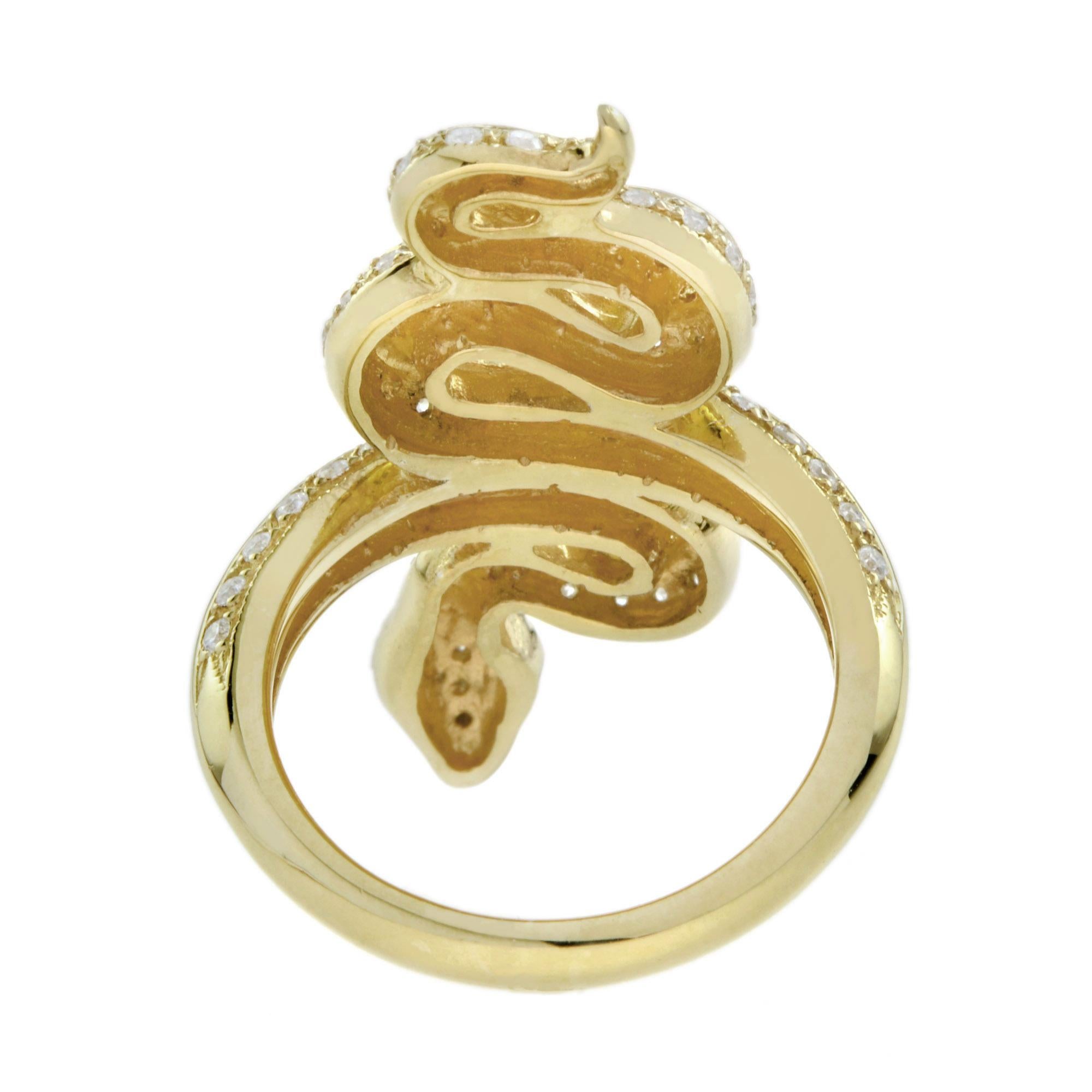 Round Diamond Serpent Snake Animalier Cocktail 14K Yellow Gold Ring In New Condition For Sale In Oakton, VA