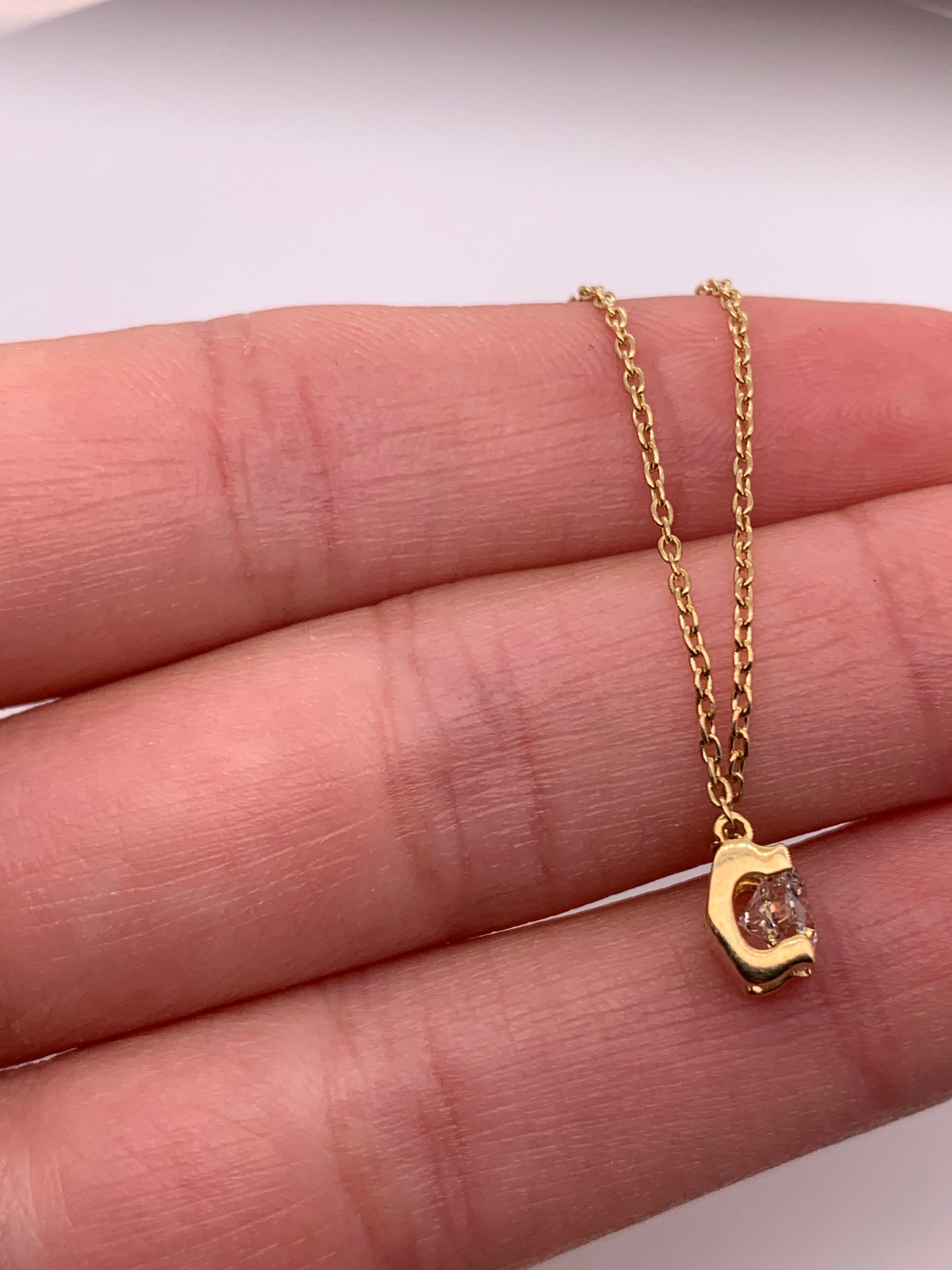 Collar colgante diamante redondo solitario certificado GIA oro amarillo 18k en venta 1