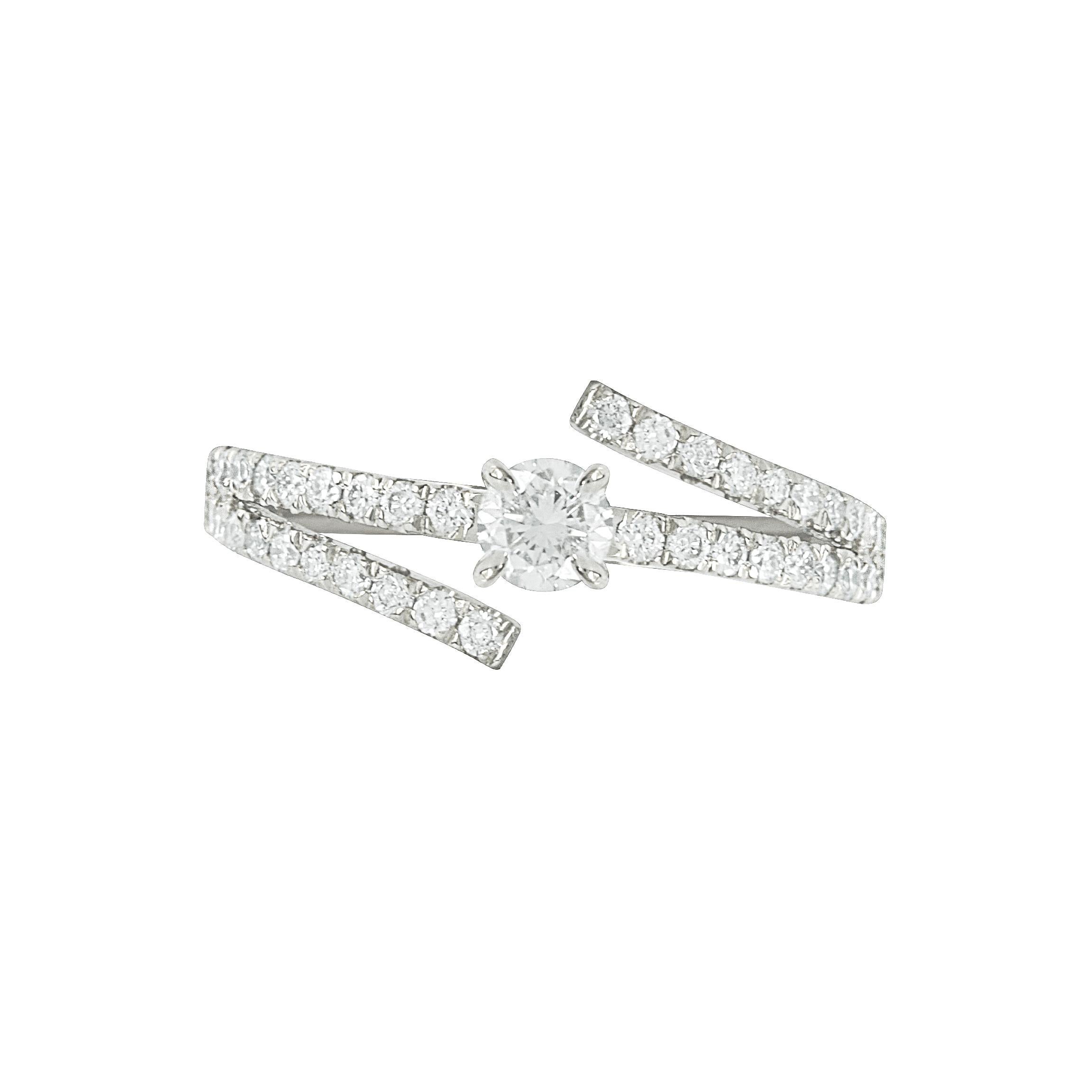 Contemporary Round Diamond Split Shank Minimalist Engagement Ring Basic For Sale