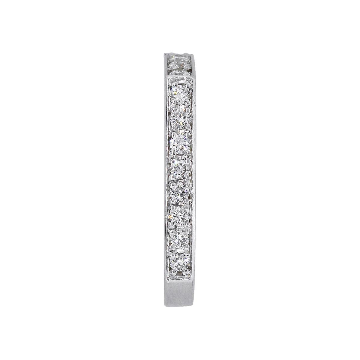 Material: 14k White Gold
Diamond Details: Approximately 0.38ctw of round diamonds. Diamonds are G/H in color and VS in clarity
Size: 6.75
Total Weight: 3.1g (2dwt)
Measurements: 0.80″ x 0.09″ x 0.80″
SKU: A30312418