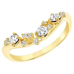 Cluster-Ring aus 14 Karat Gelbgold mit gesprenkelten Diamanten