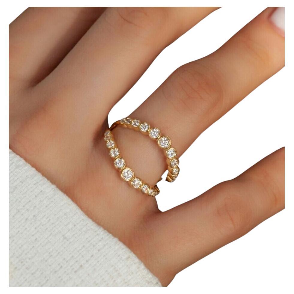 Round Diamond Stacking Ring 14K Solid Gold Wedding Band Ring For Women. For Sale