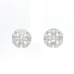 Round Diamond Stud Earrings in 18K White Gold