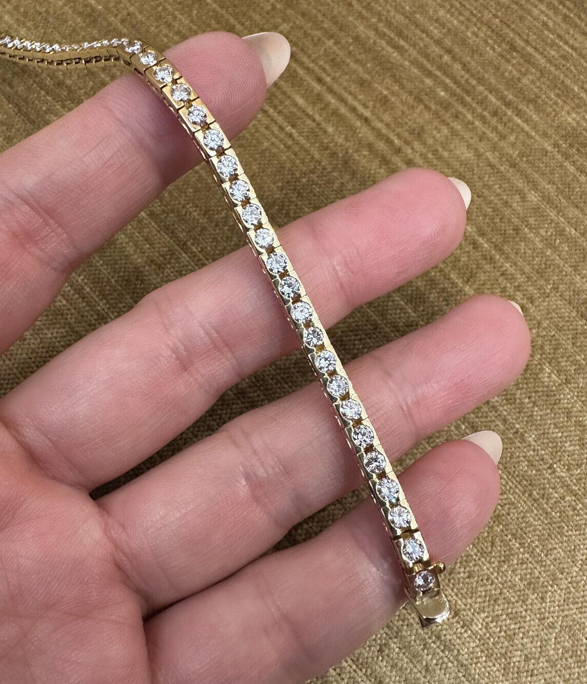Round Cut Round Diamond Tennis Line Bracelet 5.00 Carat Total Weight in 18k Yellow Gold For Sale