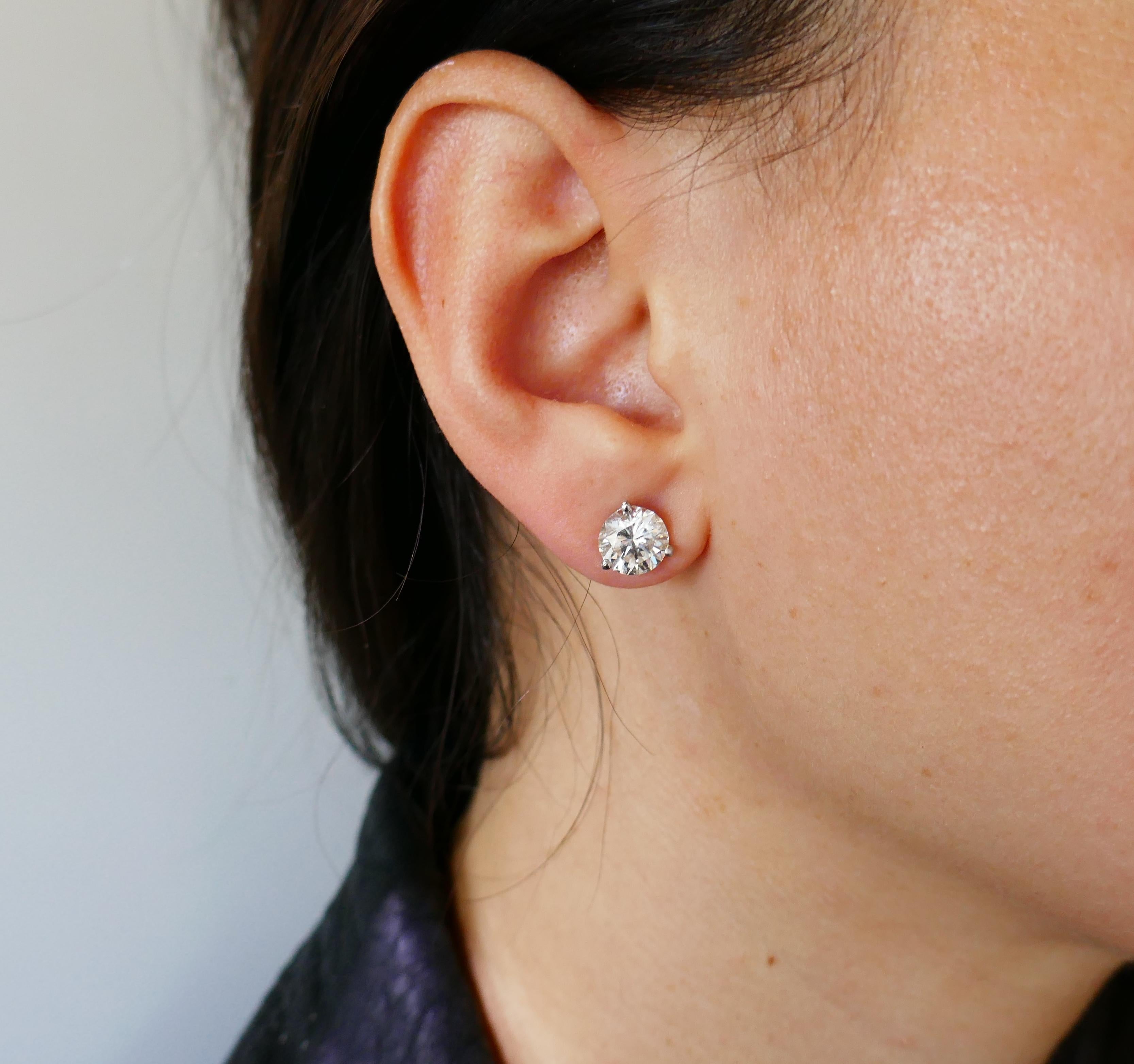 Modern Round Diamond White Gold Stud Earrings