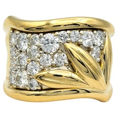 Round Diamond Wide Wave Band Ring with Leaf Motif in 18 Karat Yellow Gold