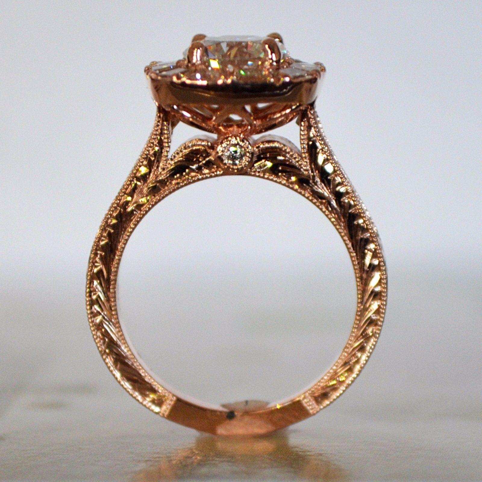 Runder Diamant mit Prinzessin Halo Verlobungsring Rose Gold, 1,45 Karat (Rundschliff) im Angebot