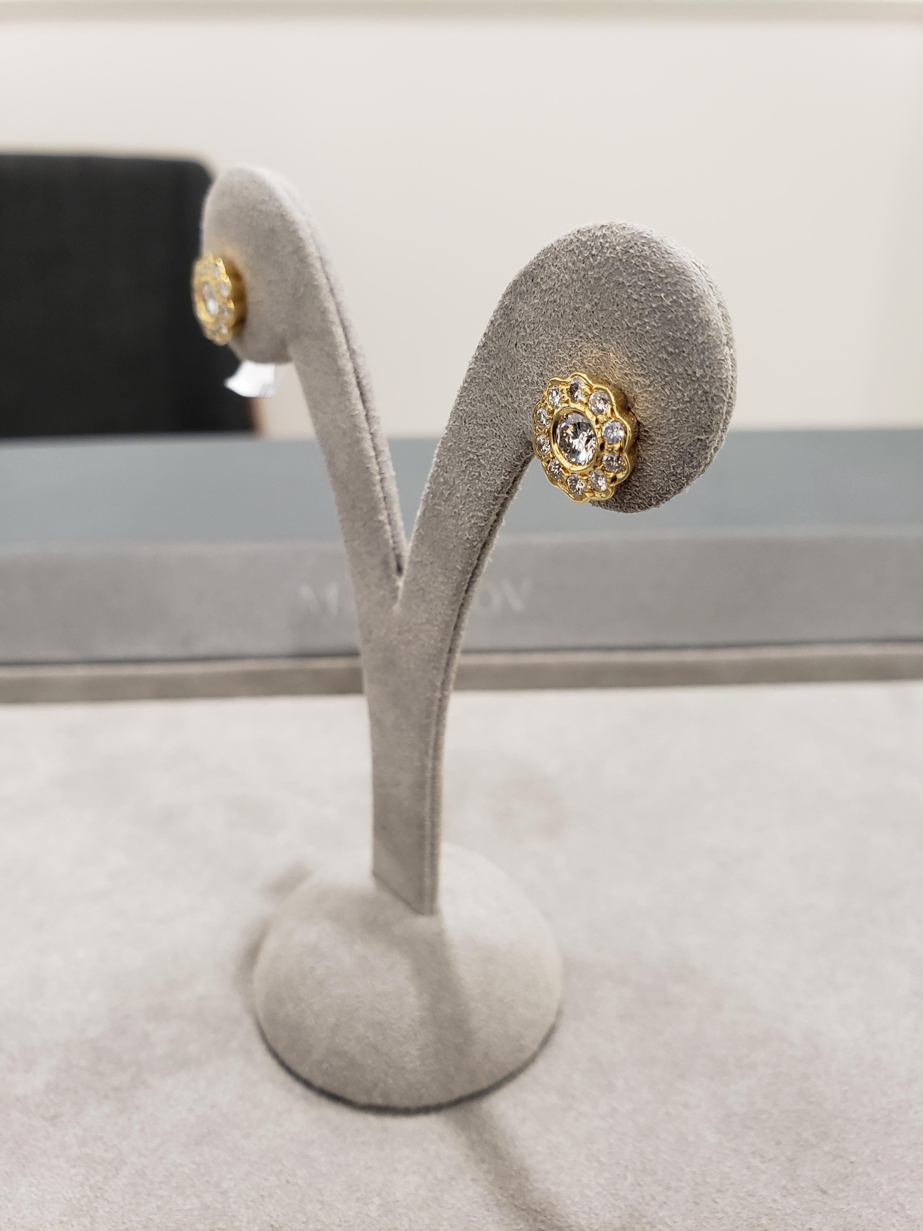 Women's Roman Malakov, Round Diamond Yellow Gold Flower Earrings