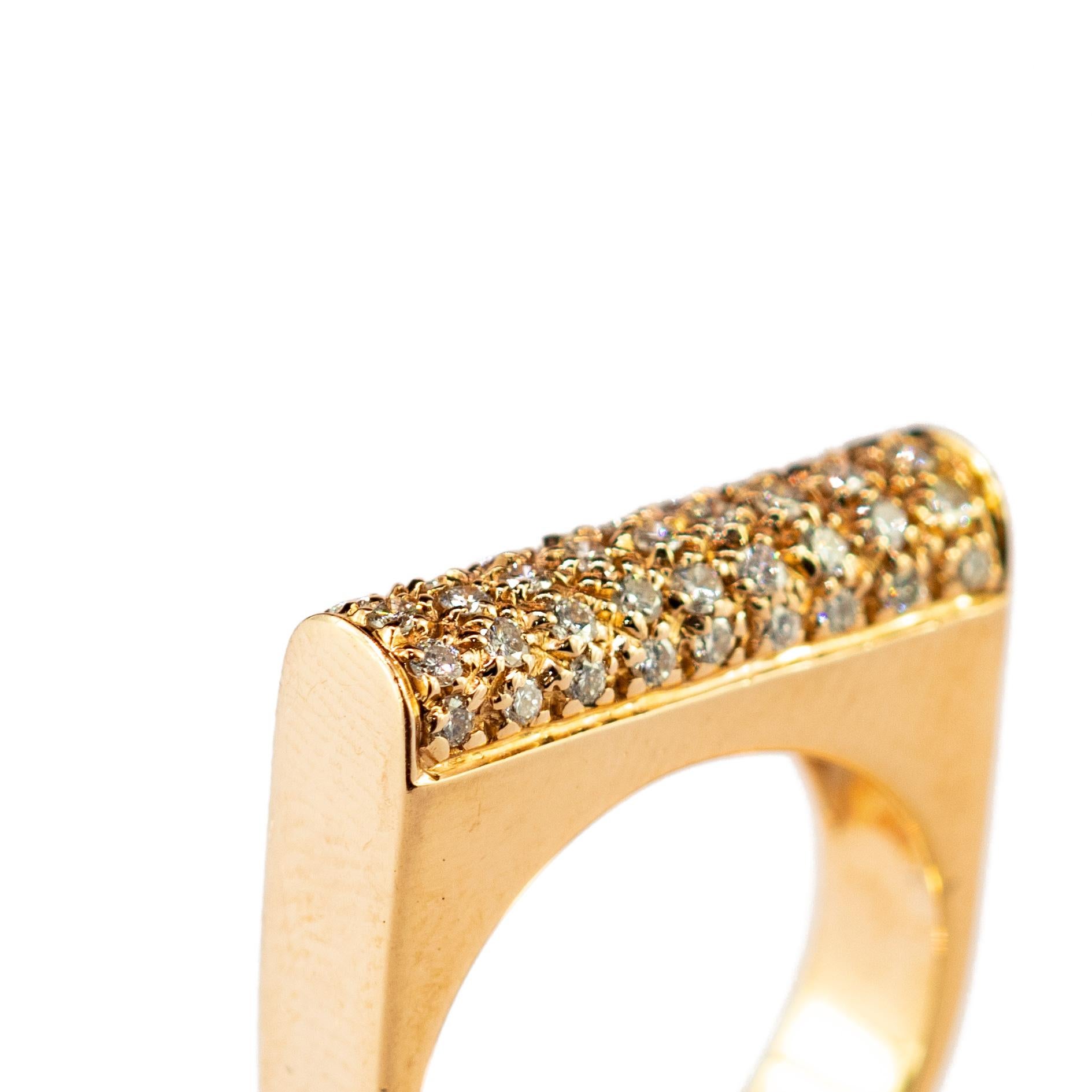 Round Diamond 18 Karat Yellow Gold Band Semi Square Vintage Cocktail Ring In New Condition For Sale In Milano, IT