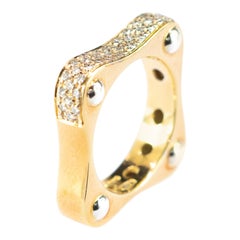 Round Diamond 18 Karat Yellow Gold Band Square Minimalist Handmade Ring