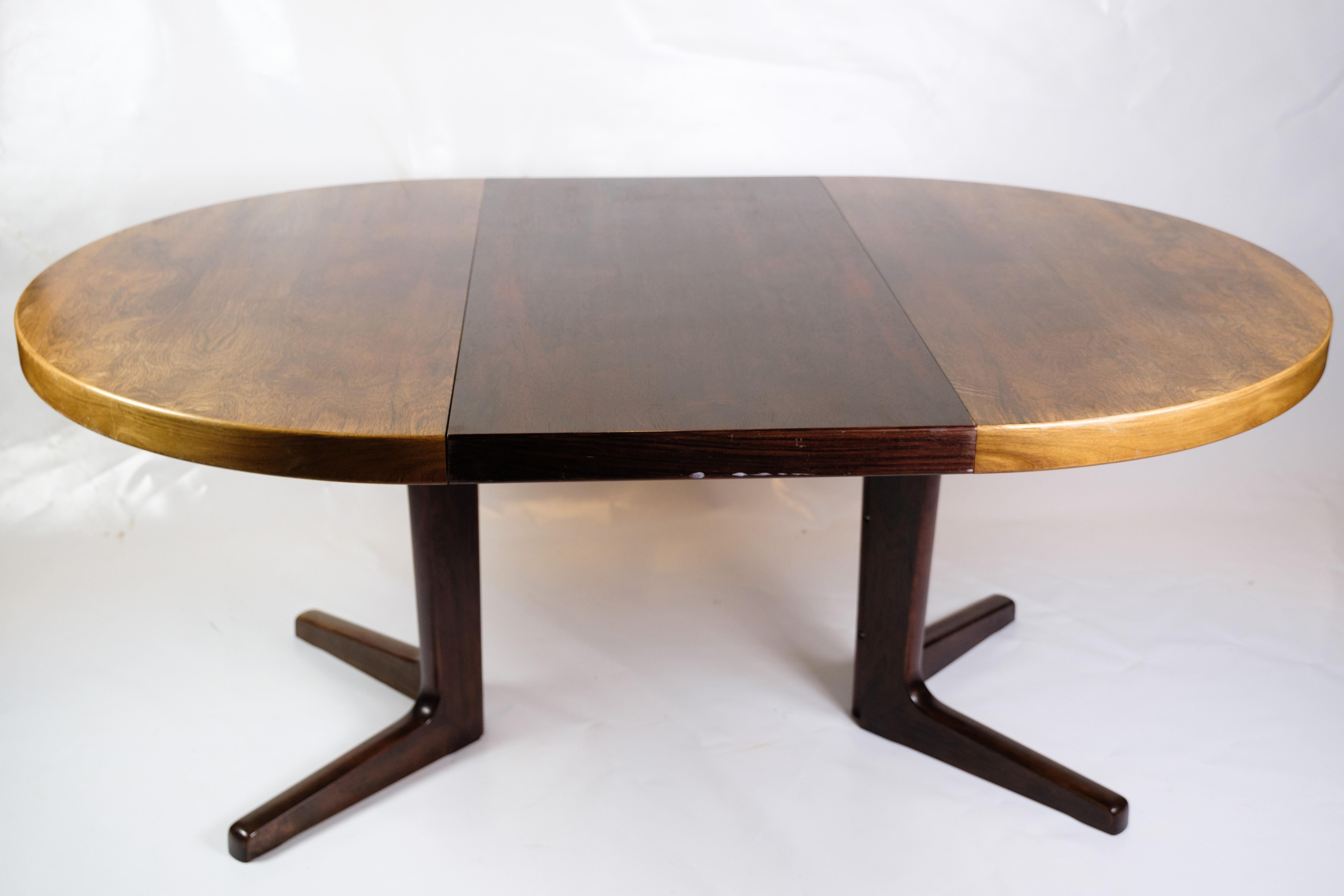 Round Dining Room Table Made In Rosewood By Skovby Møbelfabrik From 1960s In Good Condition For Sale In Lejre, DK