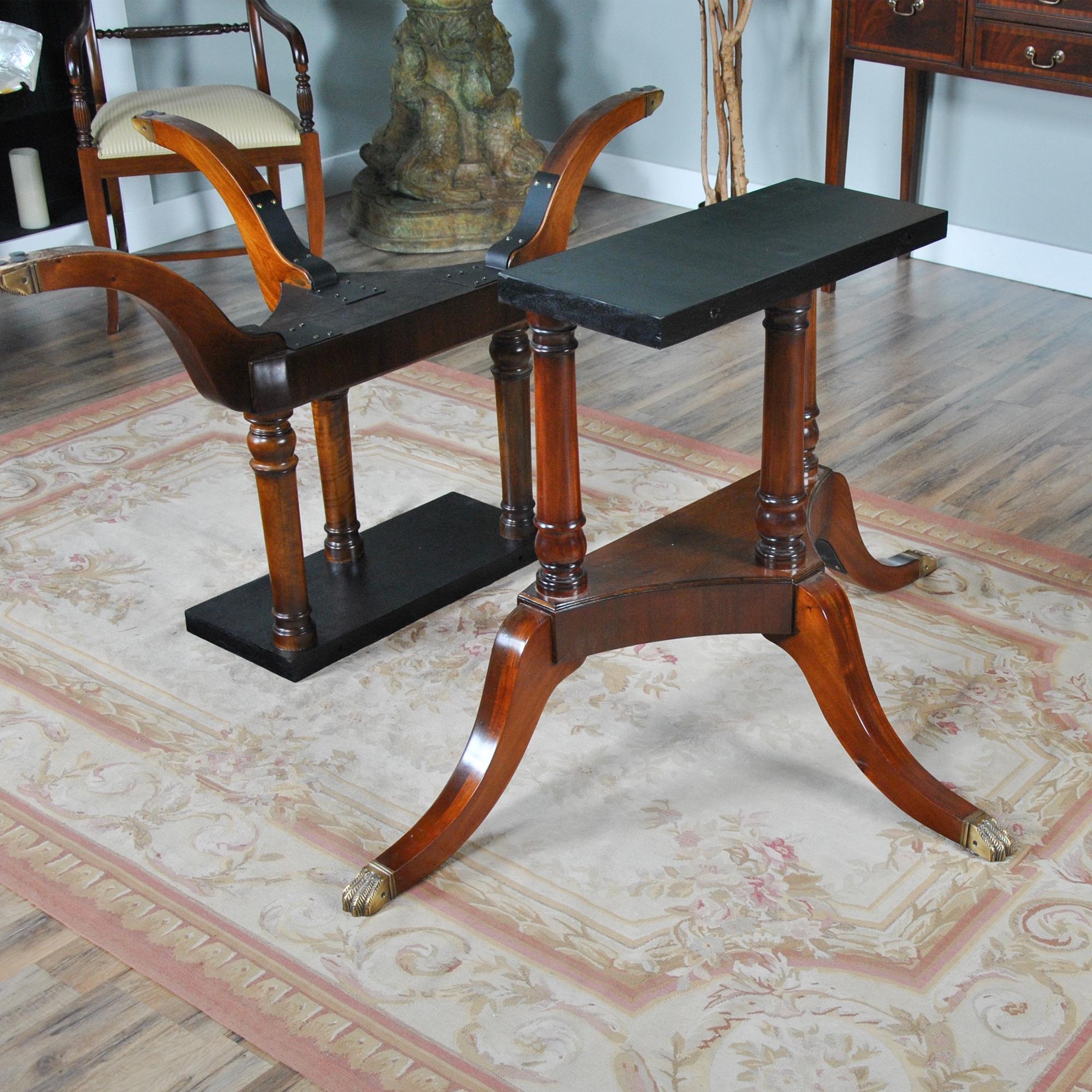 Round Dining Table 60-115 inch In New Condition For Sale In Annville, PA