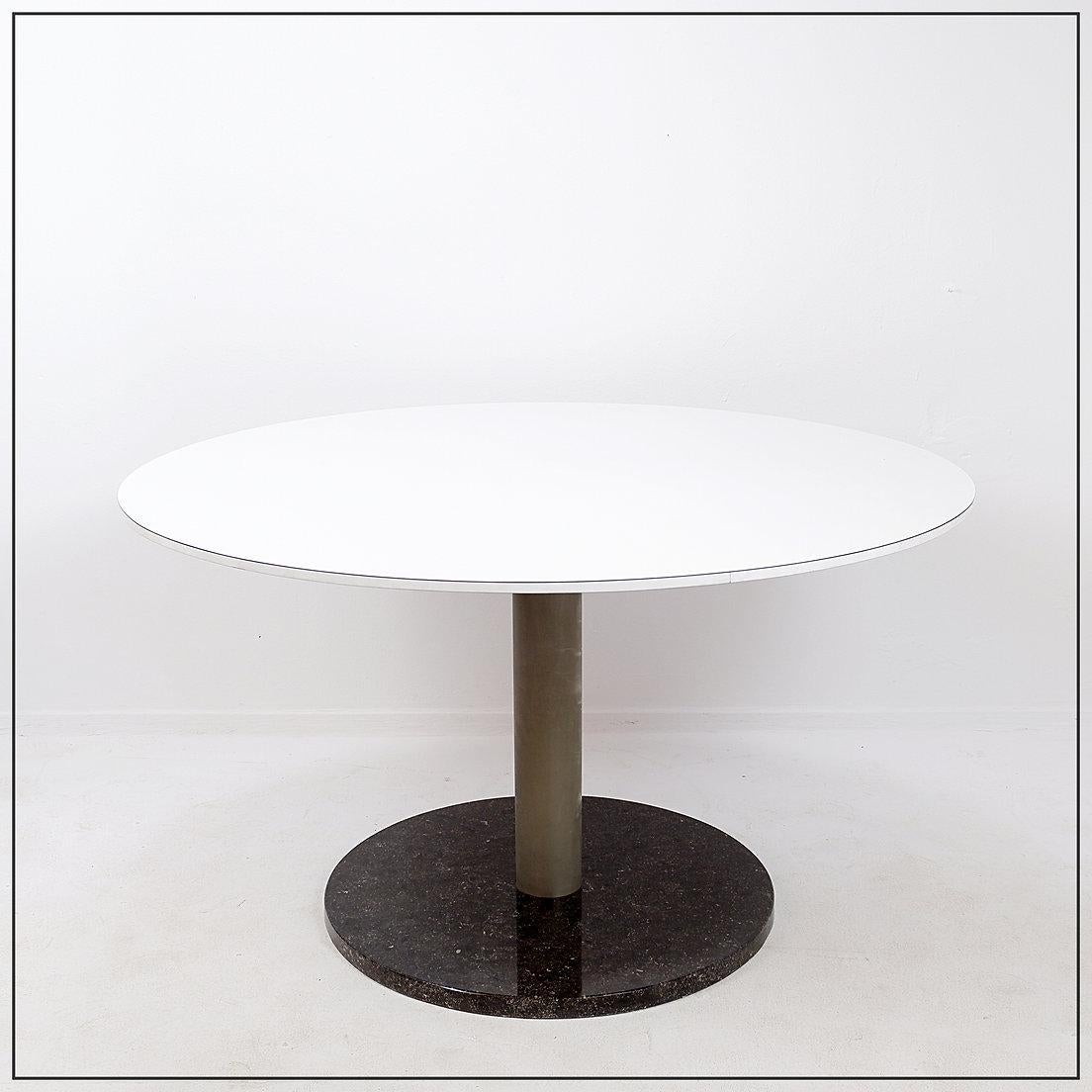 Round dining table By Alfred Hendrickx for Belform - Circa 1960 For Sale 6