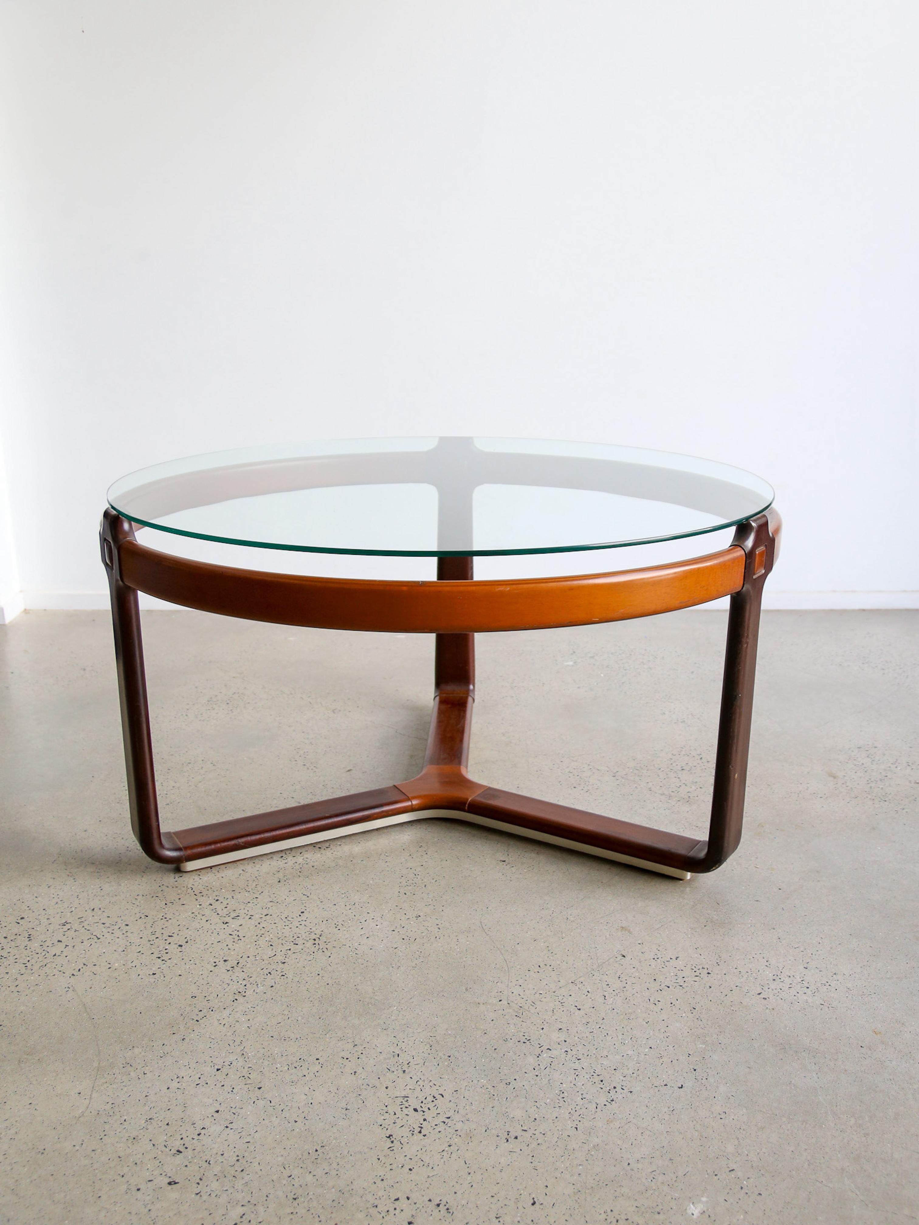Mesa de comedor redonda de Collezioni Ceccotti con tablero de cristal y estructura de madera en venta 3