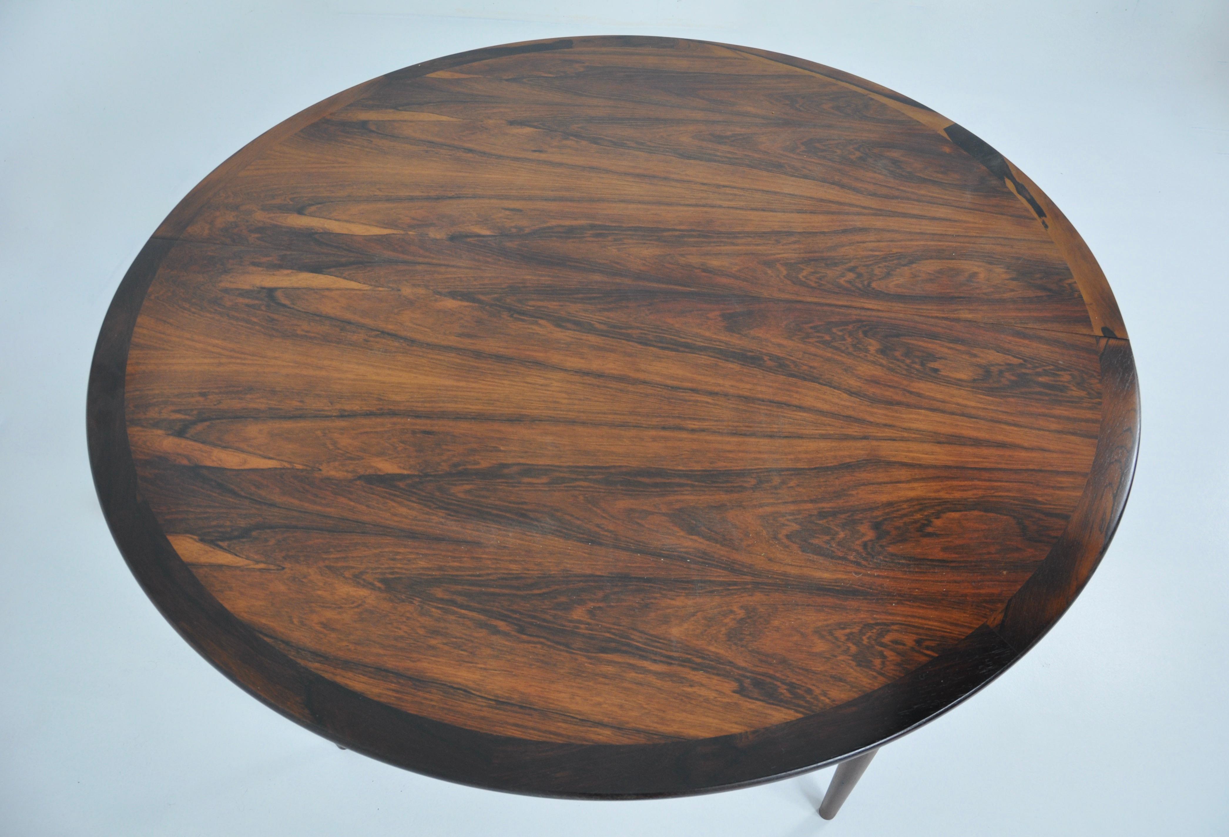 Round Dining Table by Grete Jalk for CJ Rosengaarden, 1960s In Good Condition For Sale In Lasne, BE