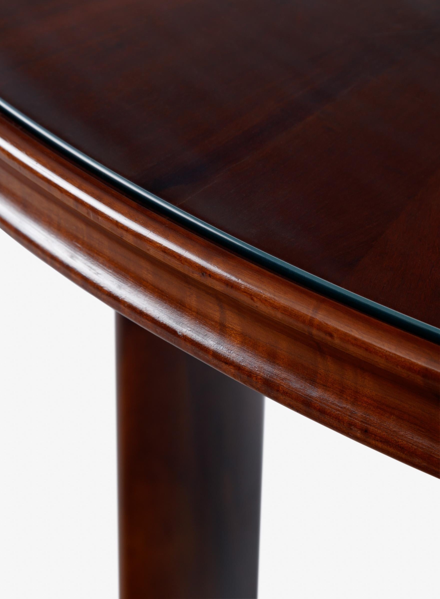 Mid-Century Modern Table de salle à manger ronde par Joaquim Tenreiro, Brésilien moderne du milieu du siècle, 1955 en vente