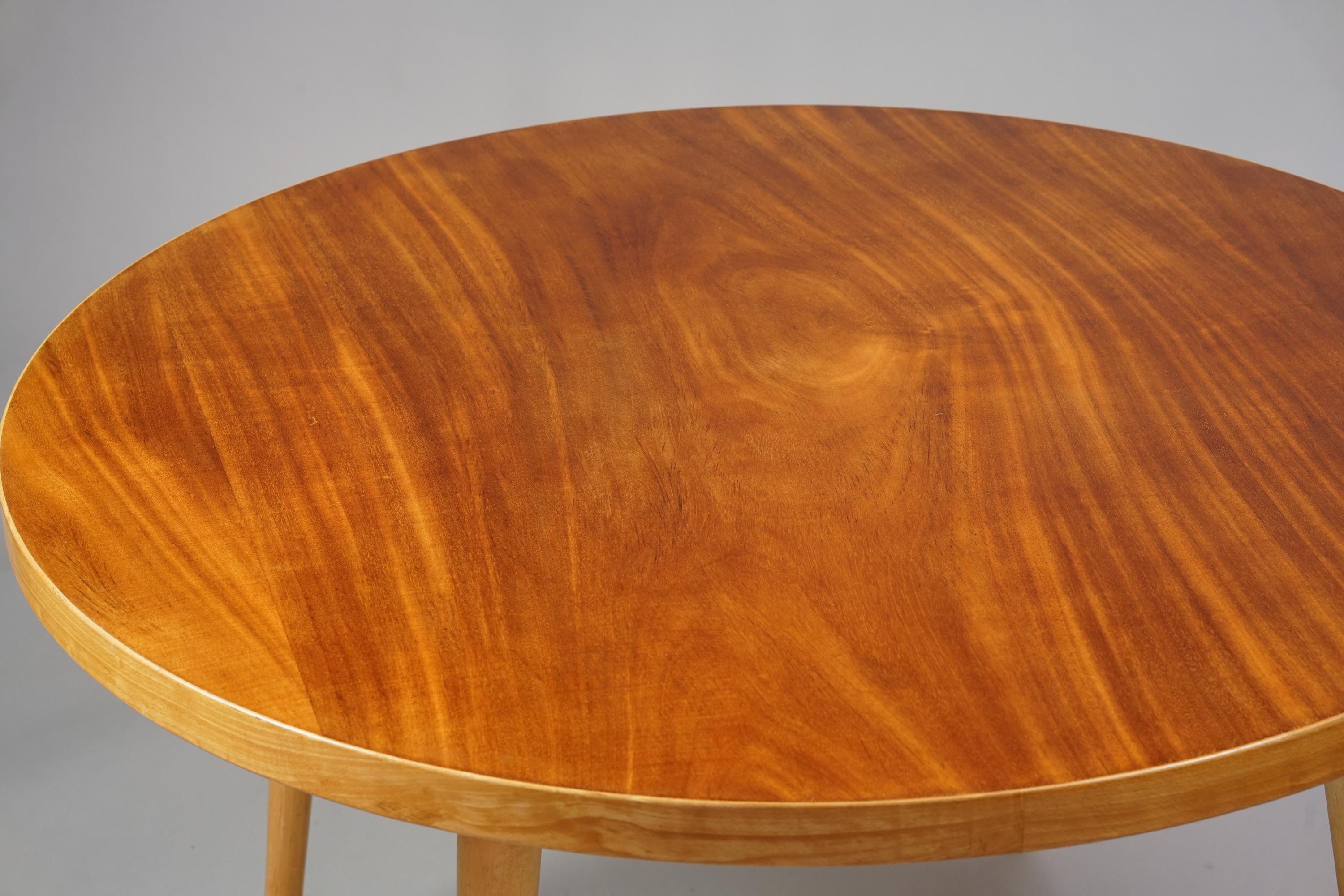 Round Dining Table by Ilmari Tapiovaara, 1940s / 1950s In Good Condition For Sale In Helsinki, FI