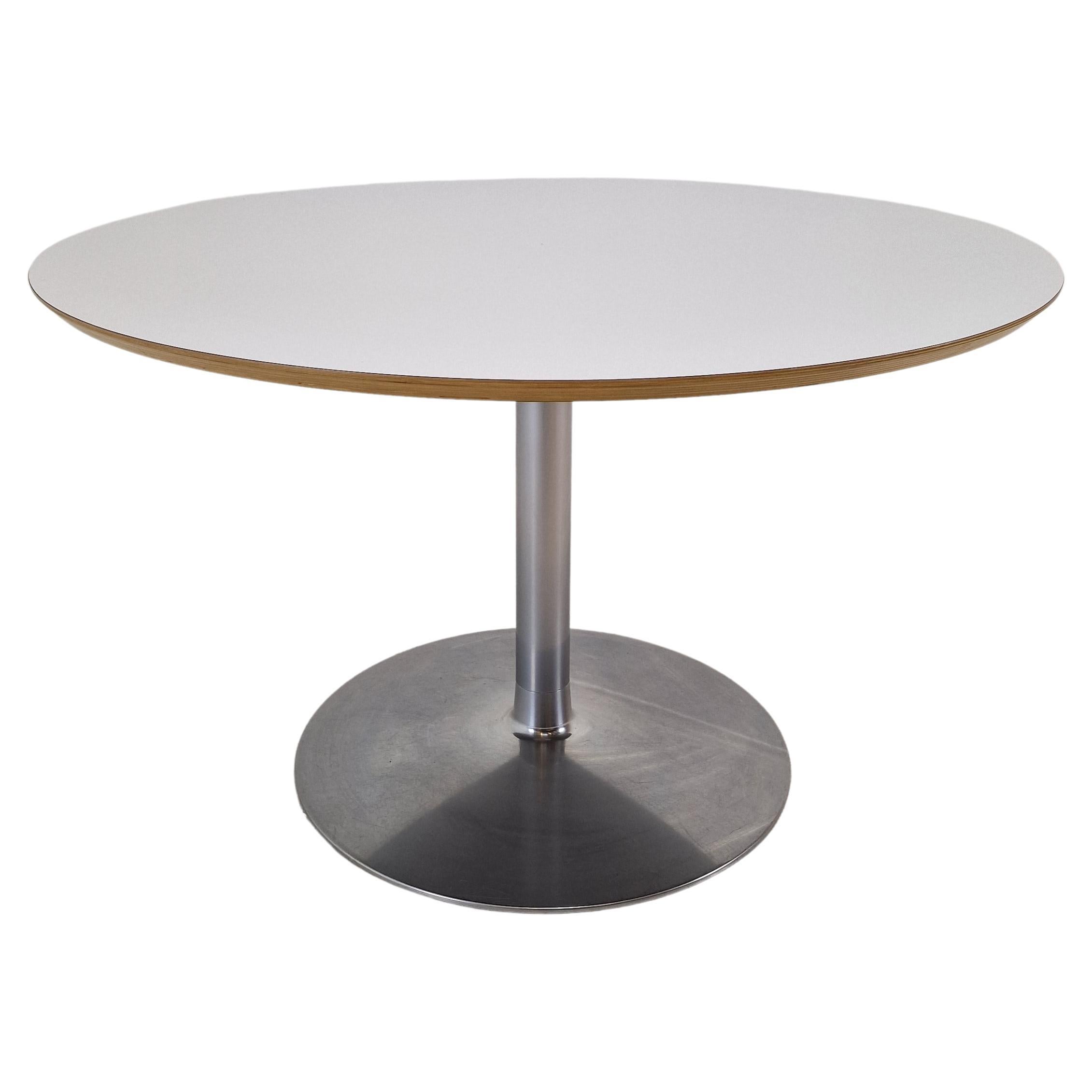 Round Dining Table by Pierre Paulin for Artifort For Sale