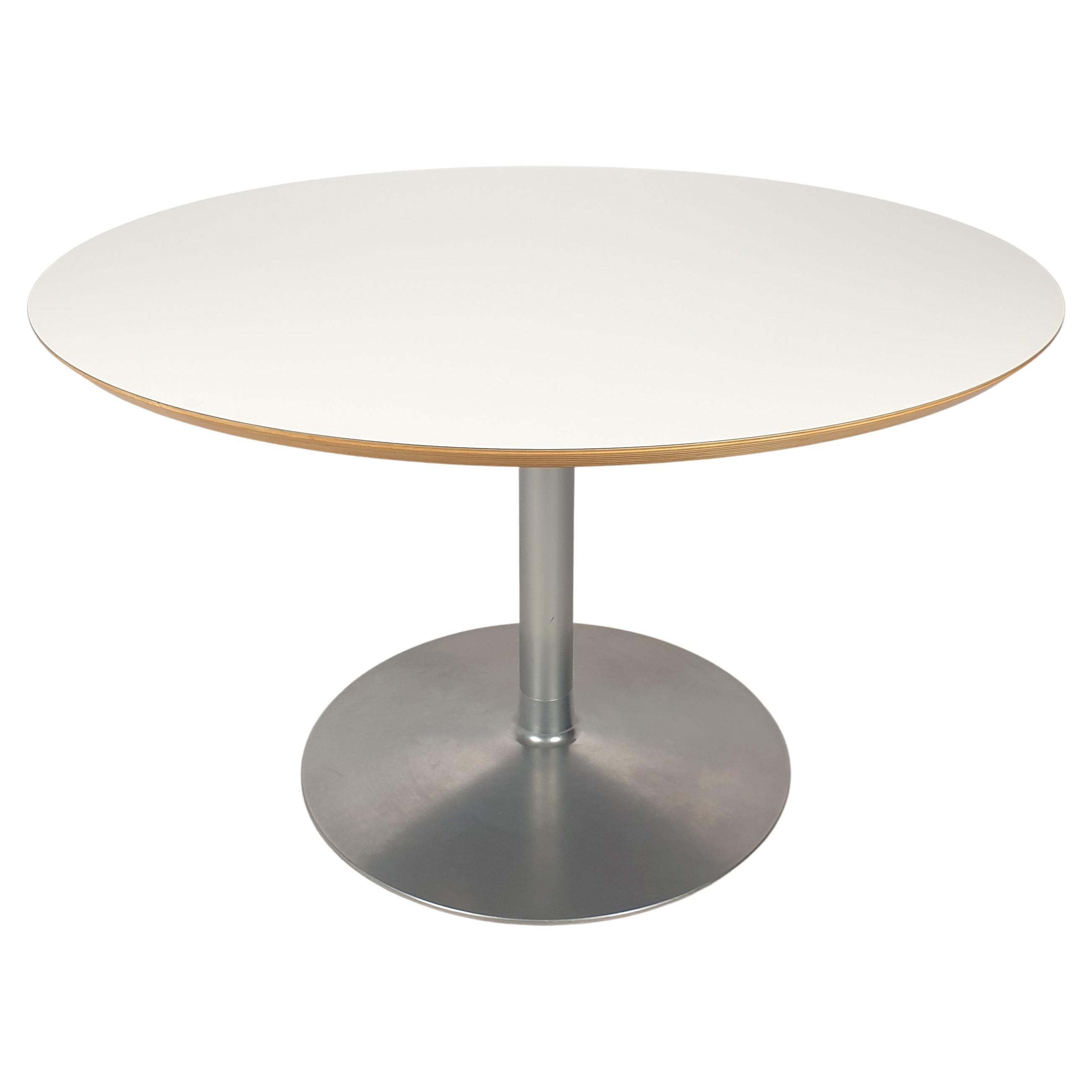 Round Dining Table by Pierre Paulin for Artifort For Sale