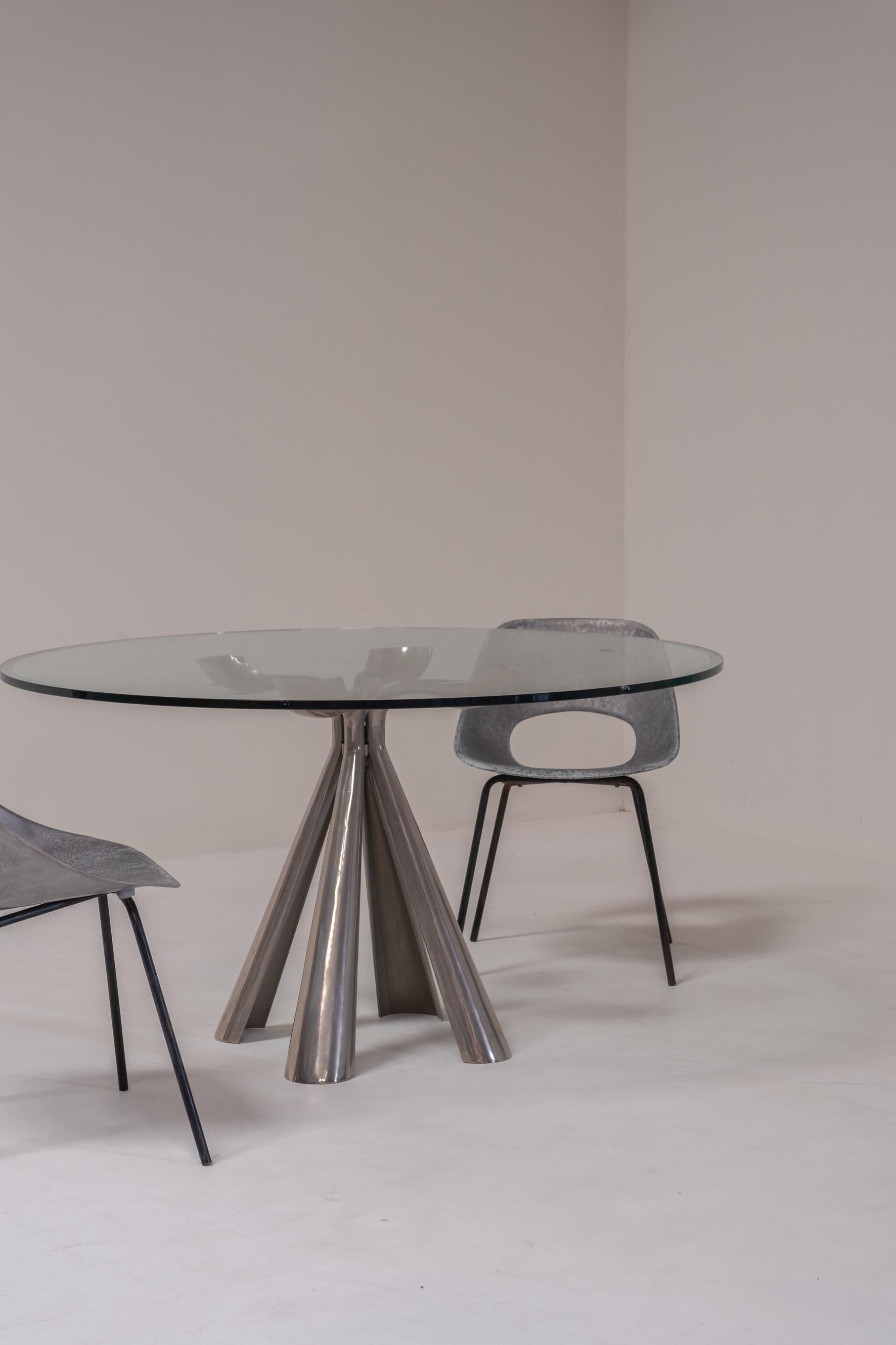 Mid-Century Modern Round dining table by Vittorio Introini for Saporiti, Italy, 1970s