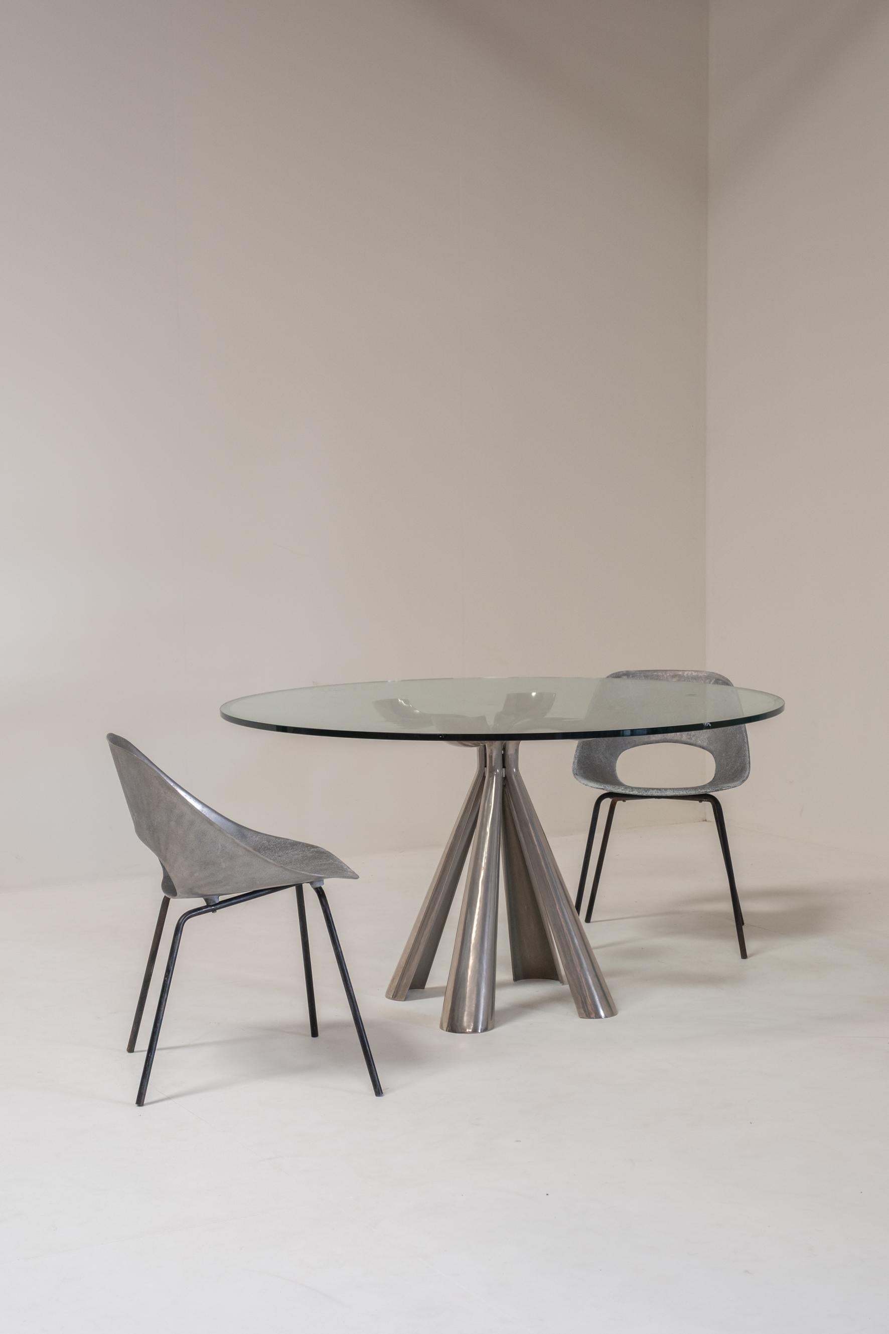 Round dining table by Vittorio Introini for Saporiti, Italy, 1970s In Good Condition In Boom, Vlaams Gewest