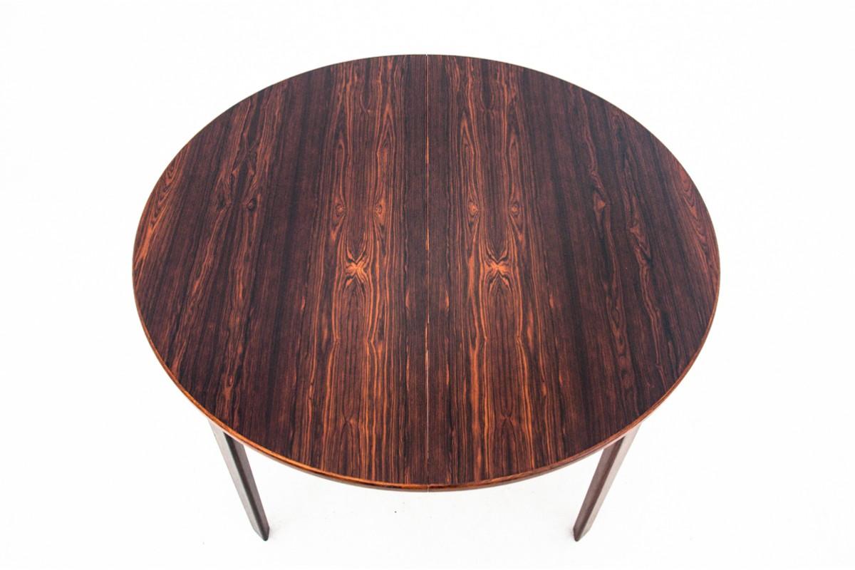 Danish Round dining table, Denmark, 1960s. For Sale