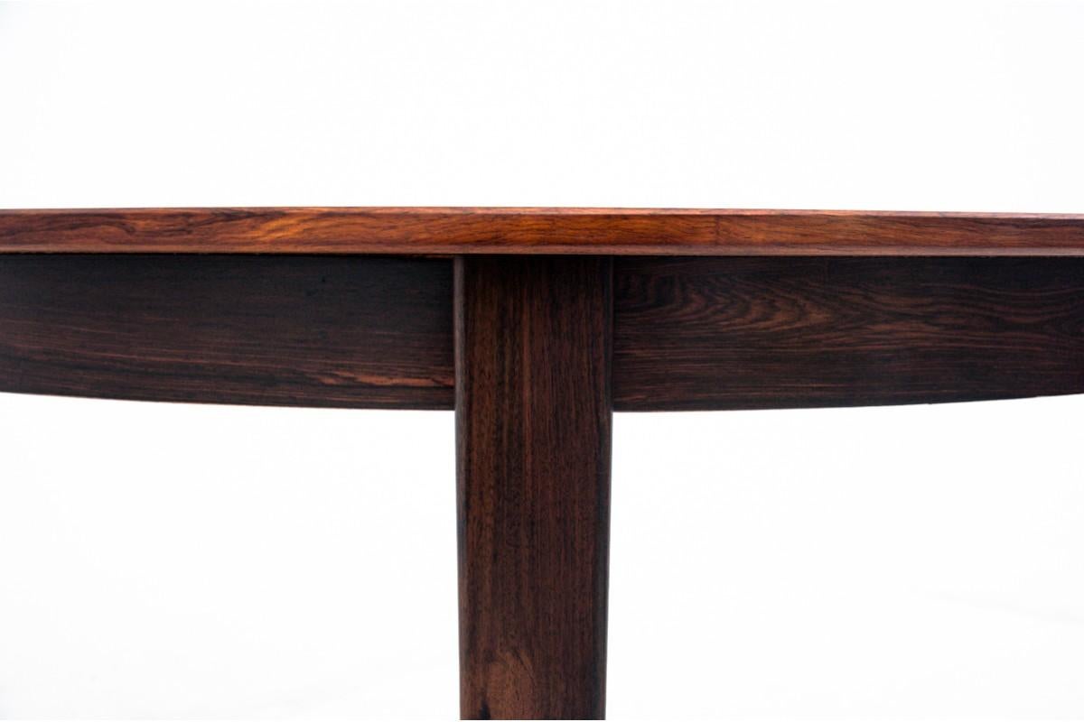 20th Century Round dining table, Denmark, 1960s. For Sale