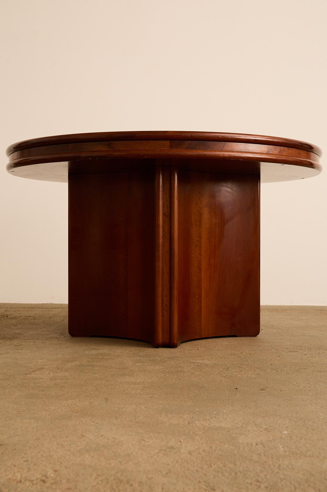 Table à manger ronde en vente 1