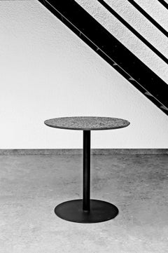 Round Dining Table 'I' in Black Terrazzo