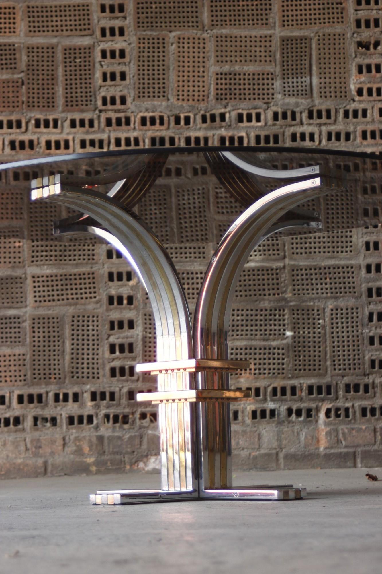 Runder Esstisch aus verchromtem und vergoldetem Stahl von Banci Firenze, Italien 1970er Jahre im Zustand „Gut“ im Angebot in STRASBOURG, FR