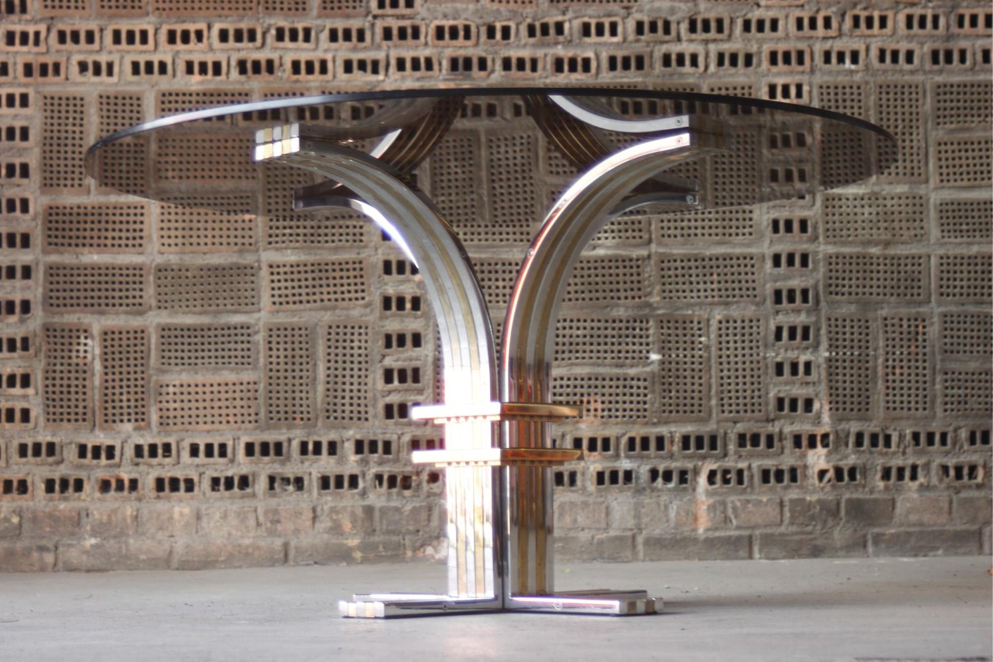 Runder Esstisch aus verchromtem und vergoldetem Stahl von Banci Firenze, Italien 1970er Jahre (Ende des 20. Jahrhunderts) im Angebot