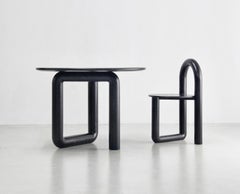 Table de salle à manger ronde de 40 pouces en frêne ébénisé par Objects & Ideas, personnalisable