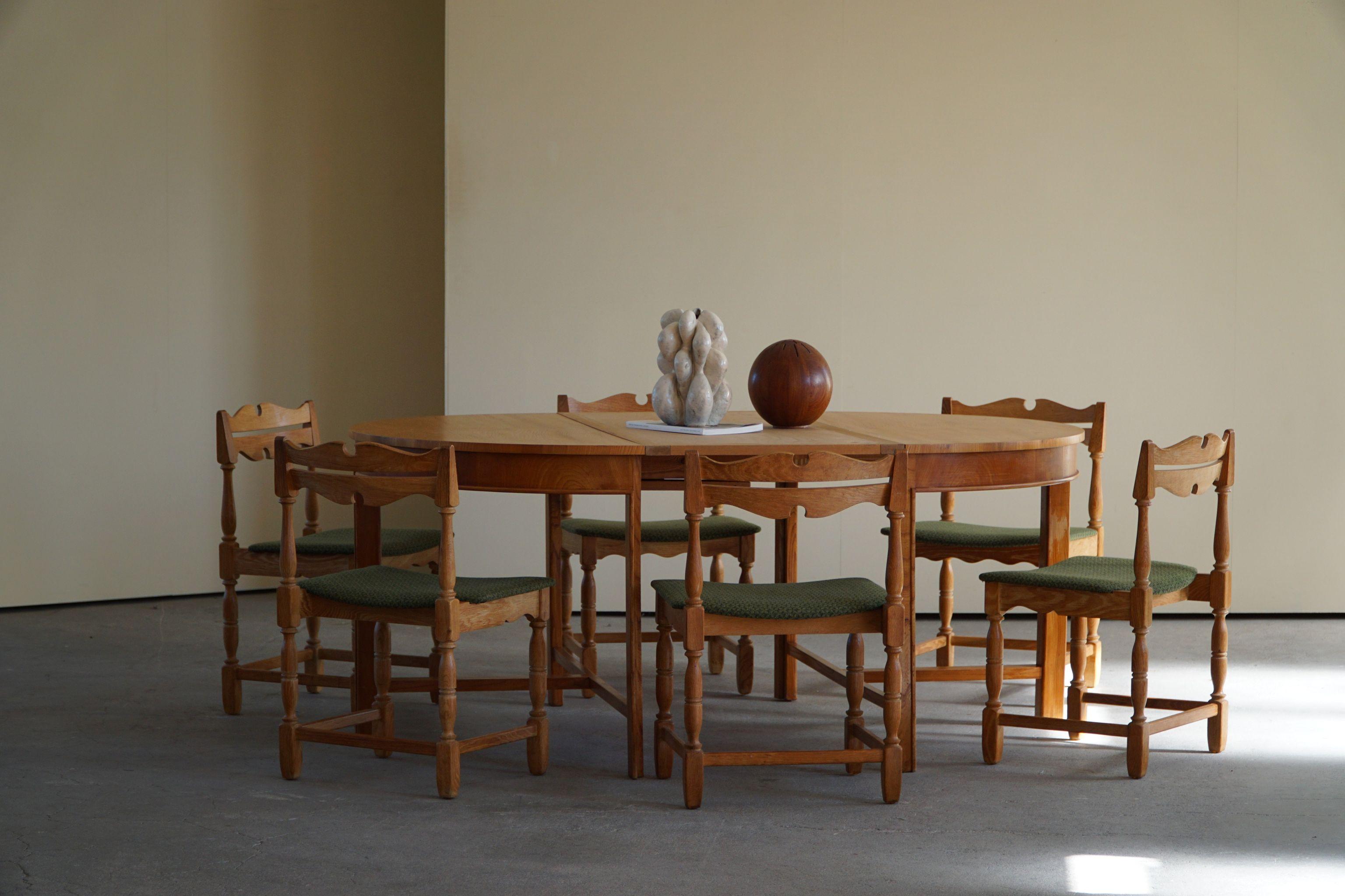Mid-Century Modern Round Dining Table in Elm Wood with Four Extensions, Danish Cabinetmaker, 1950s
