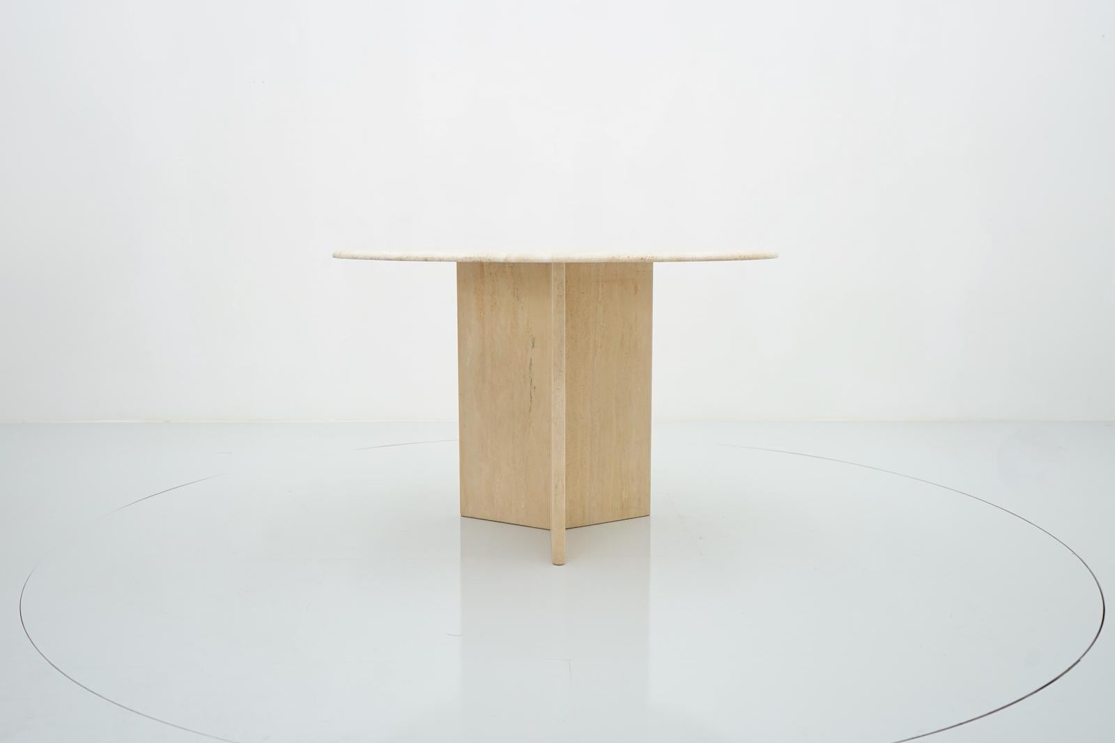 Late 20th Century Round Dining Table in Italian Travertine Stone, 1970s