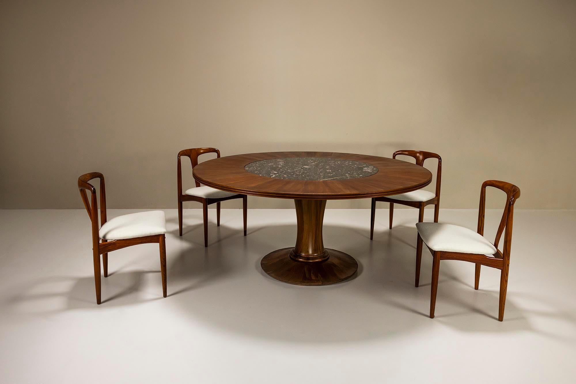 Mid-Century Modern Round Dining Table In Mahogany And Terrazzo, Italy 1950's For Sale